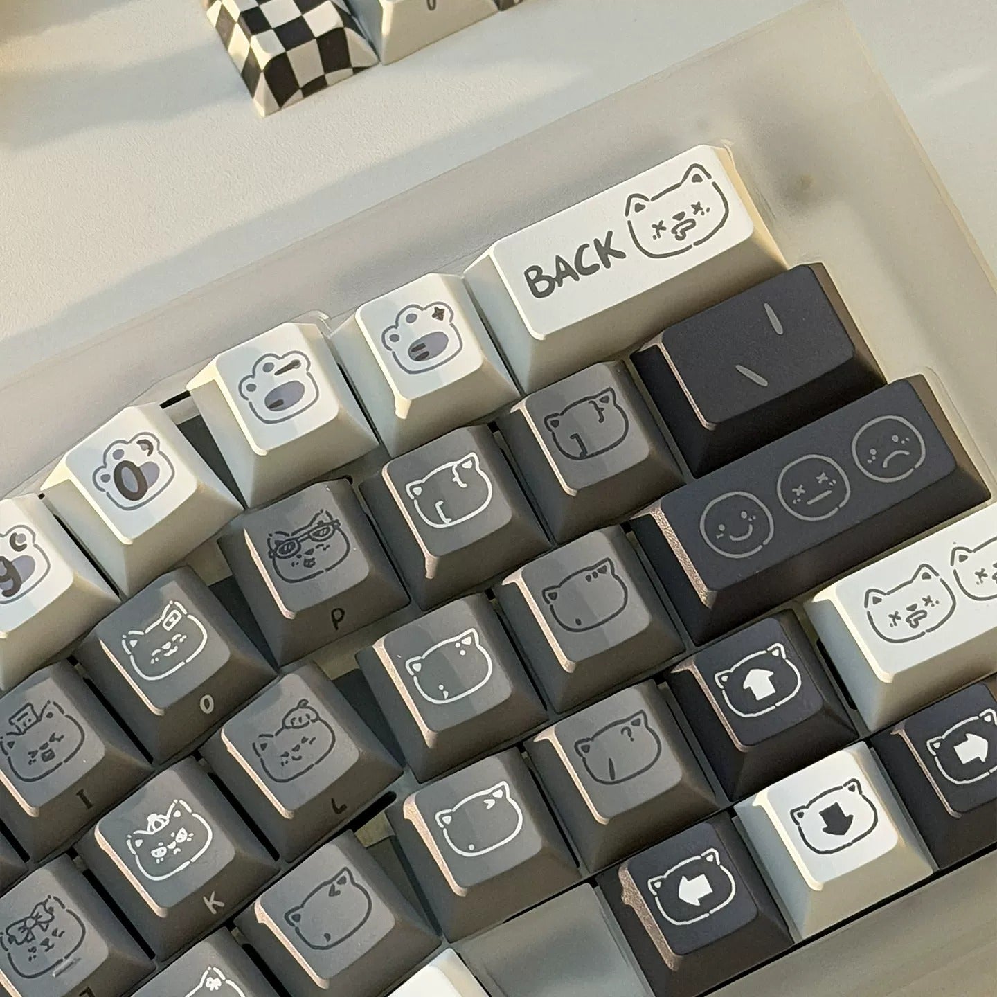 Emotional kitten theme design simple keycap replacement set, custom set personalized keycap series，PBT material, Original factory height, compatible with 61/64/68/75/84/87/104 mechanical keyboard keycap set