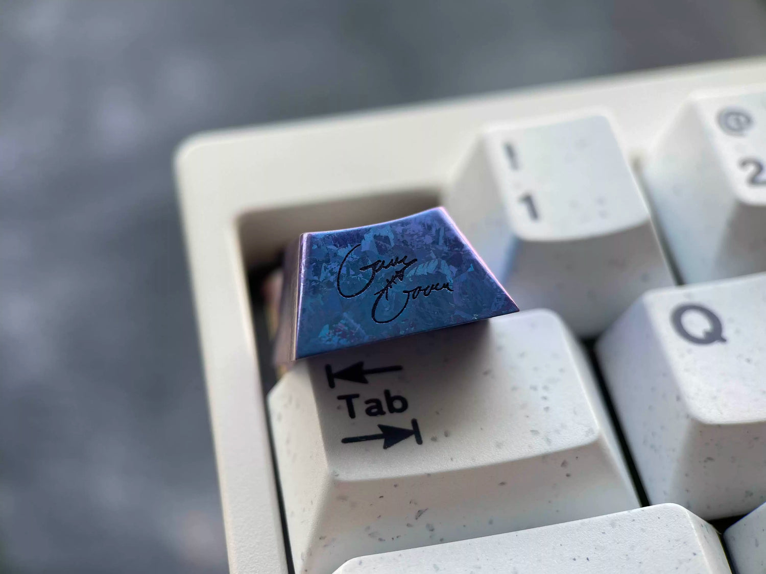 Hololive EN, Gawr Gura themed design 1U titanium alloy personalized keycaps, anime, games, music idols, creative cultural products, peripheral mechanical keyboards, decorative keycaps