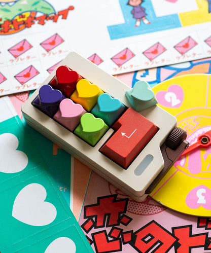 Original heart-shaped personalized Sweet Heart asymmetrical heart-shaped baked paint keycap aluminum alloy CNC machining personalized keycap