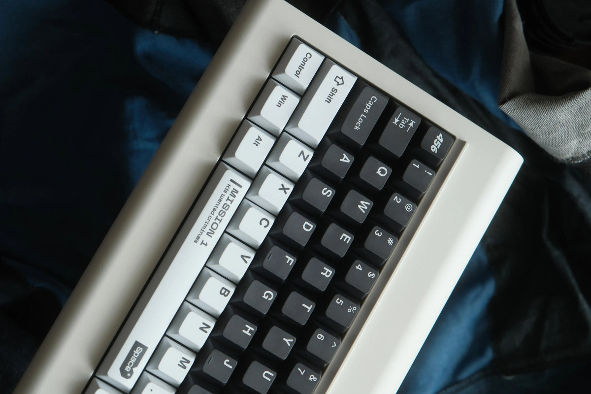 Original design - Ultra theme, original high PBT material creative keycap set, mechanical keyboard decorative keycaps, keyboard replacement keycaps, artistic keycaps, Compatible with 61/64/68/75/84/87/104 key mechanical keyboard keycap set