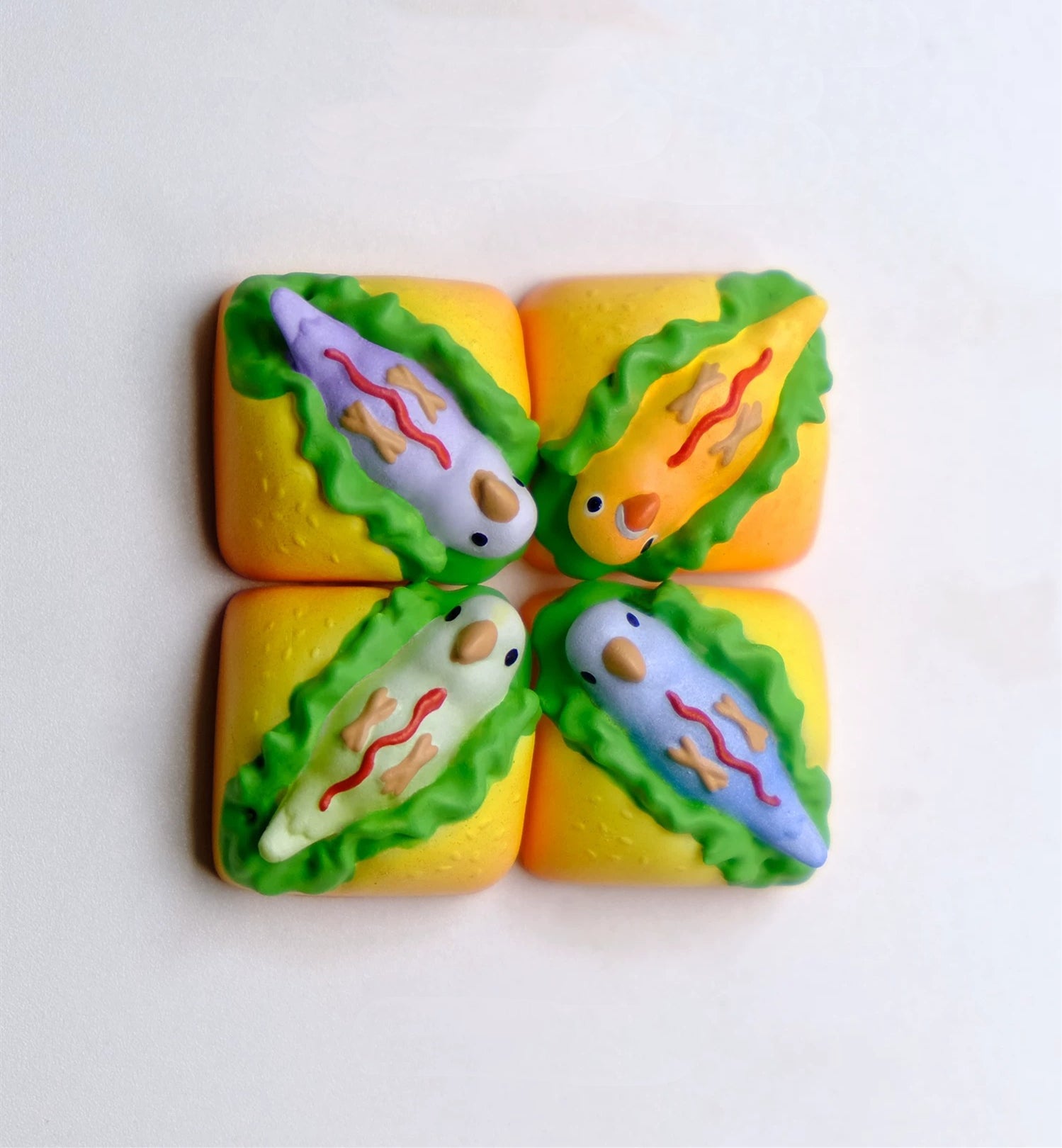 Agapornis， Hot dog parrot shaped, resin coated personalized keycaps, mechanical keyboard cartoon decorative keycaps
