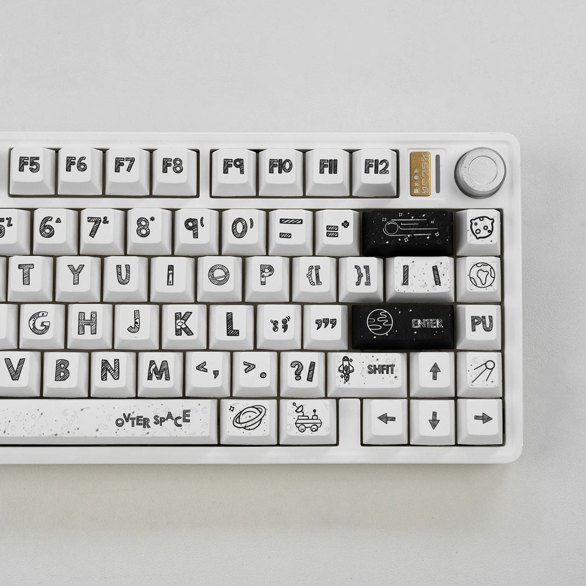 White astronaut theme, space UFO creative design big characters PBT material personalized keycap set, creative decorative keycap set, compatible with 61/64/68/75/84/87/104 mechanical keyboard replacement keycap