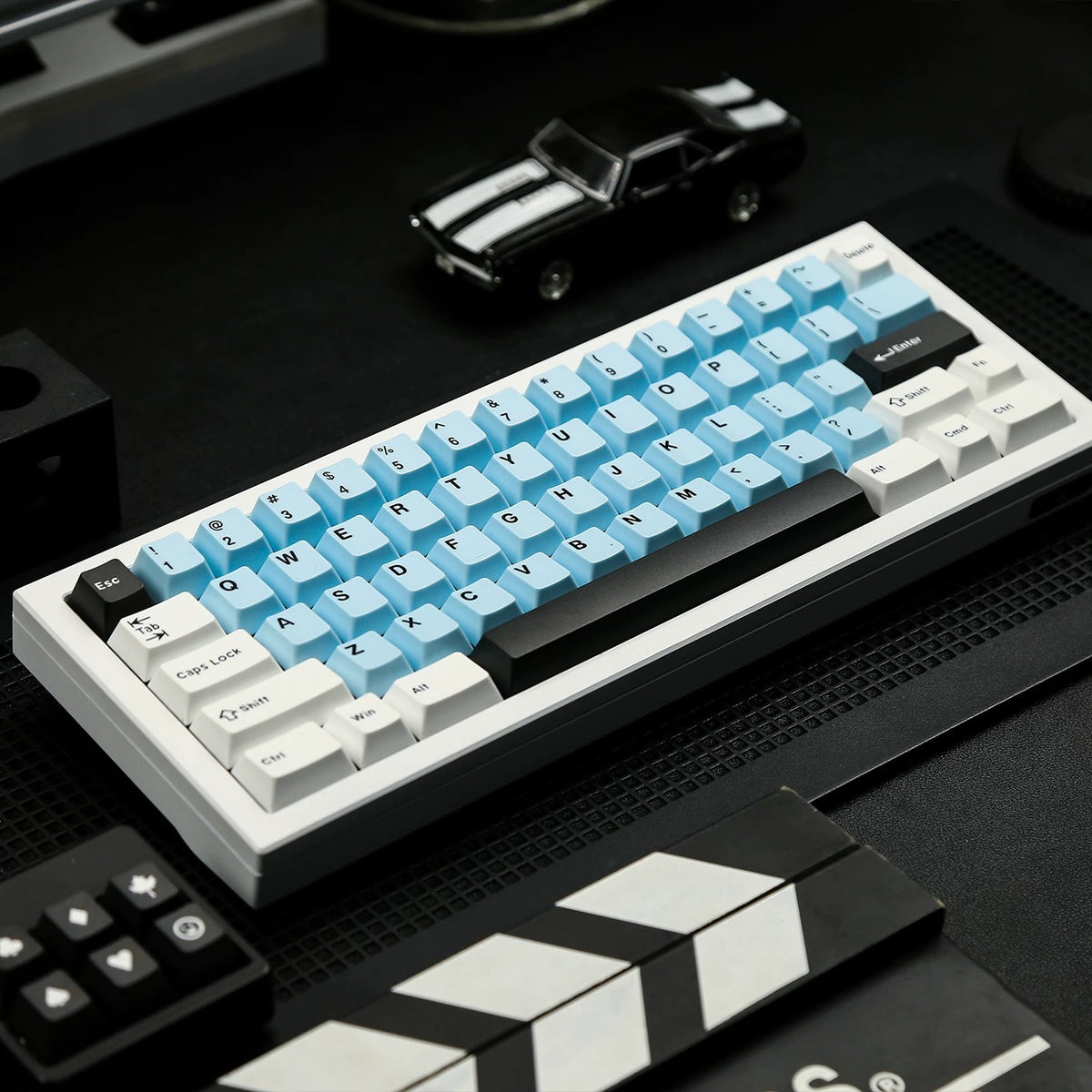 Cloud and Rain Theme Design Keycap Set, PBT Double Color Injection Molding  Personalized Keycap Set, Compatible with 61/64/68/75/84/87/104 Key Mechanical Keyboard