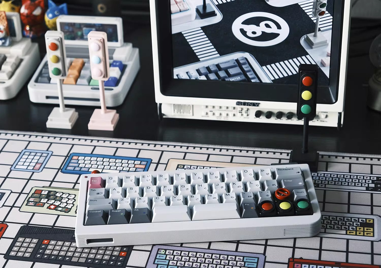 Retro traffic light design, personalized keycaps made of metal material for traffic signals, creative cultural decorative keycaps