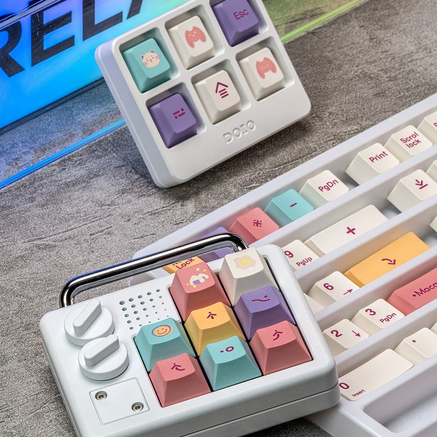 Macaron Color Theme PBT material personalized keycap set, anime and games cultural creative decoration keycap set, compatible with 61/64/68/75/84/87/104 mechanical keyboard