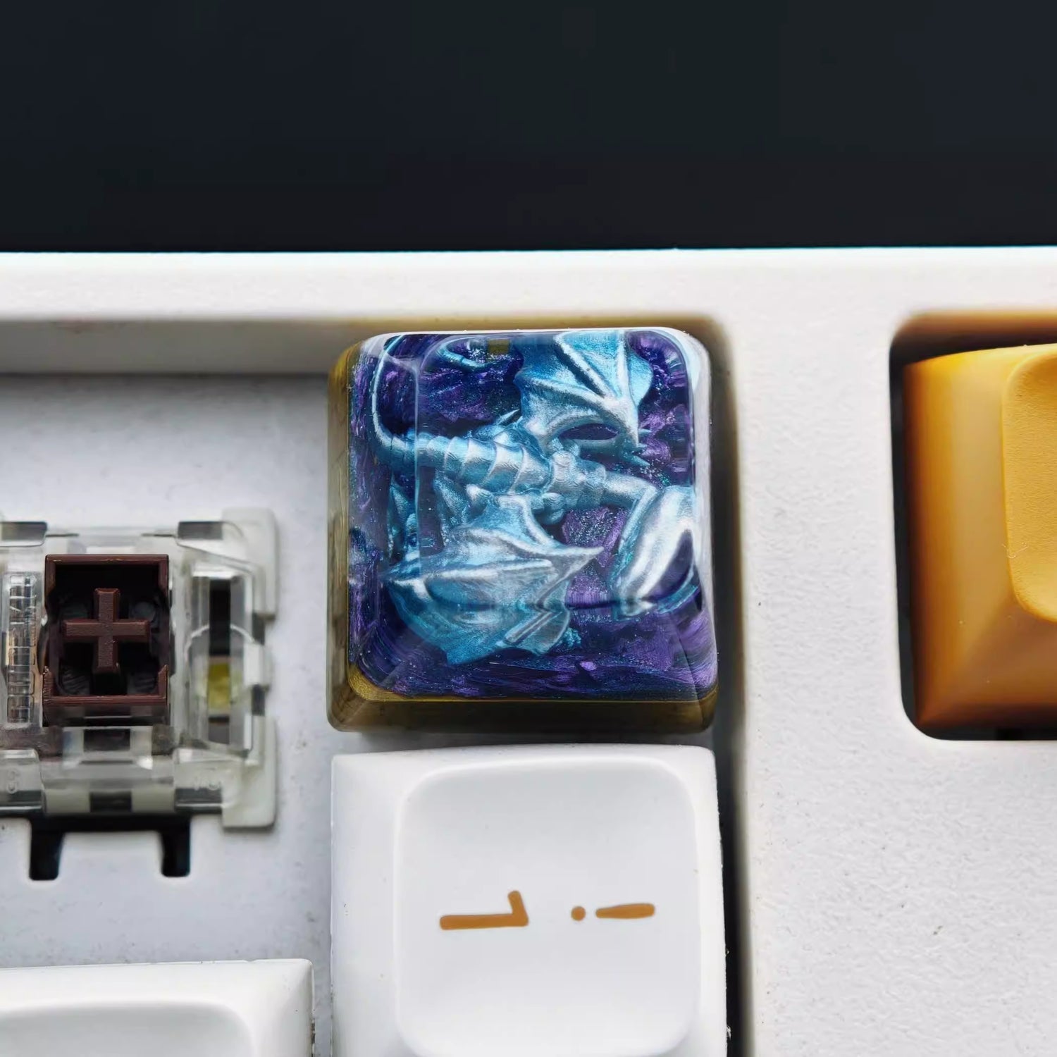 Duel Monsters，Yu-Gi-Oh！ Trading CARD GAME, Blue Eyes White Dragon crystal resin personalized keycaps, anime and game creative peripheral keycaps