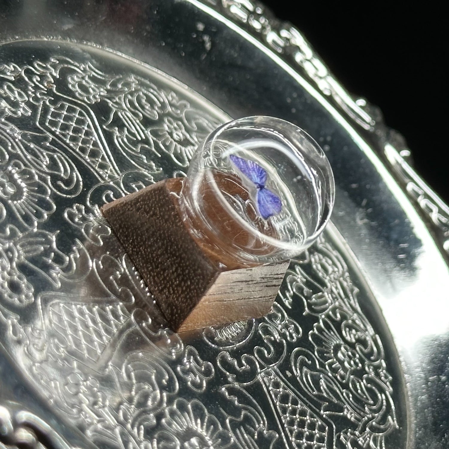 Butterfly specimen crystal ball shape, wooden base, personalized keycap, mechanical keyboard art decoration keycap