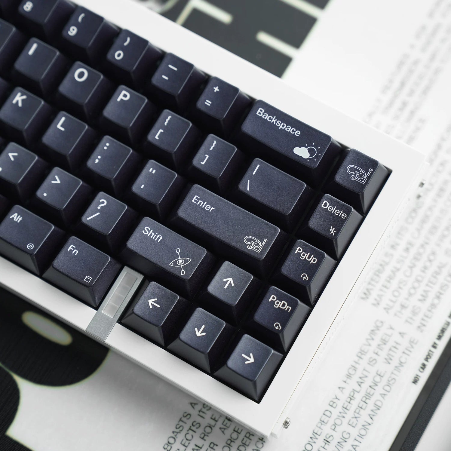 Black/White Holiday Pearl Paint Mechanical Keyboard Keycaps Minimalist Style Decorative Keycaps, PBT Heat Sublimation Original Factory Height, Personalized Keyboard Keycap Set