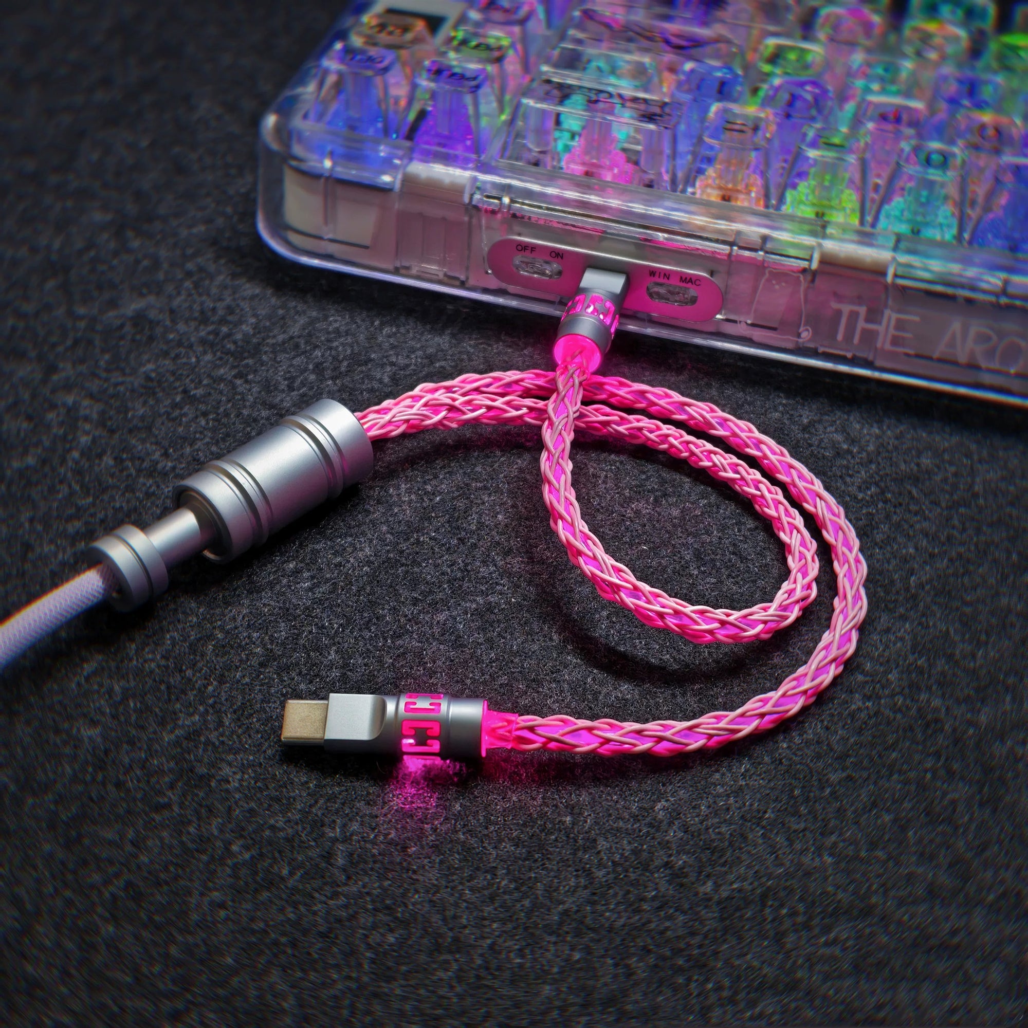 Customized manual data cable for mechanical keyboard, split into two e-sports aviation plug cables, dual 8K luminous data cables, magnetic axis mechanical keyboard