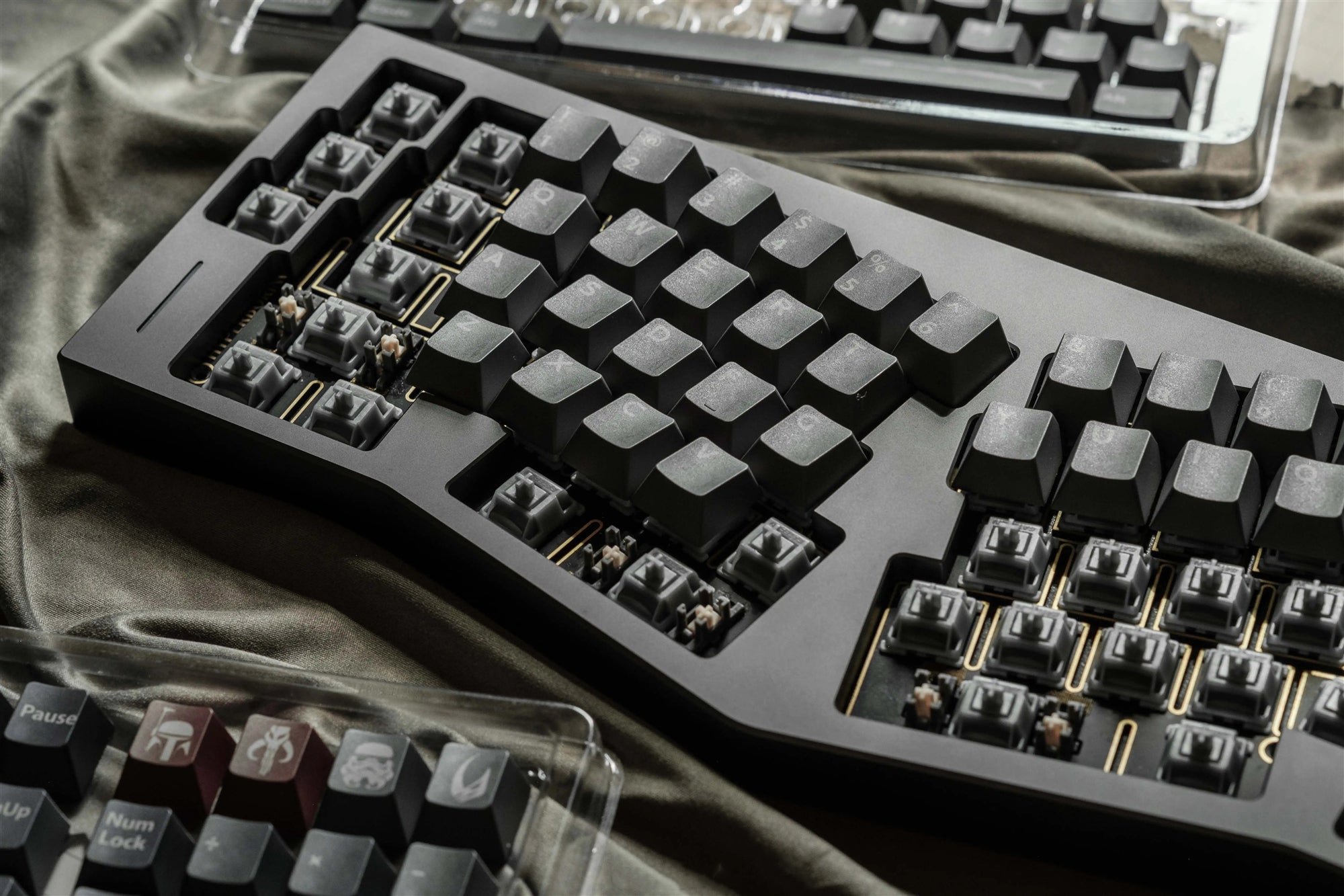 Original sci-fi Star Wars series, The Mandalorian themed keycap factory height 172 key PBT material mechanical keyboard personalized keycap set