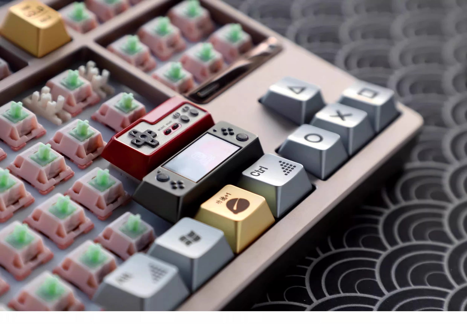 Metal die-cast, 2.25U red and white FC game console controller, mechanical keyboard cap, anodized metal keycap