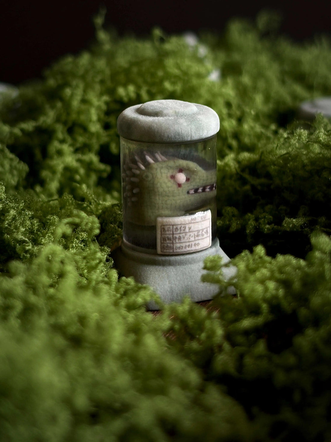 Dorohedoro,caiman, Crystal resin encapsulated experimental vessels, personalized keycaps, anime and game cultural and creative peripheral products, mechanical keyboard decorative art keycaps