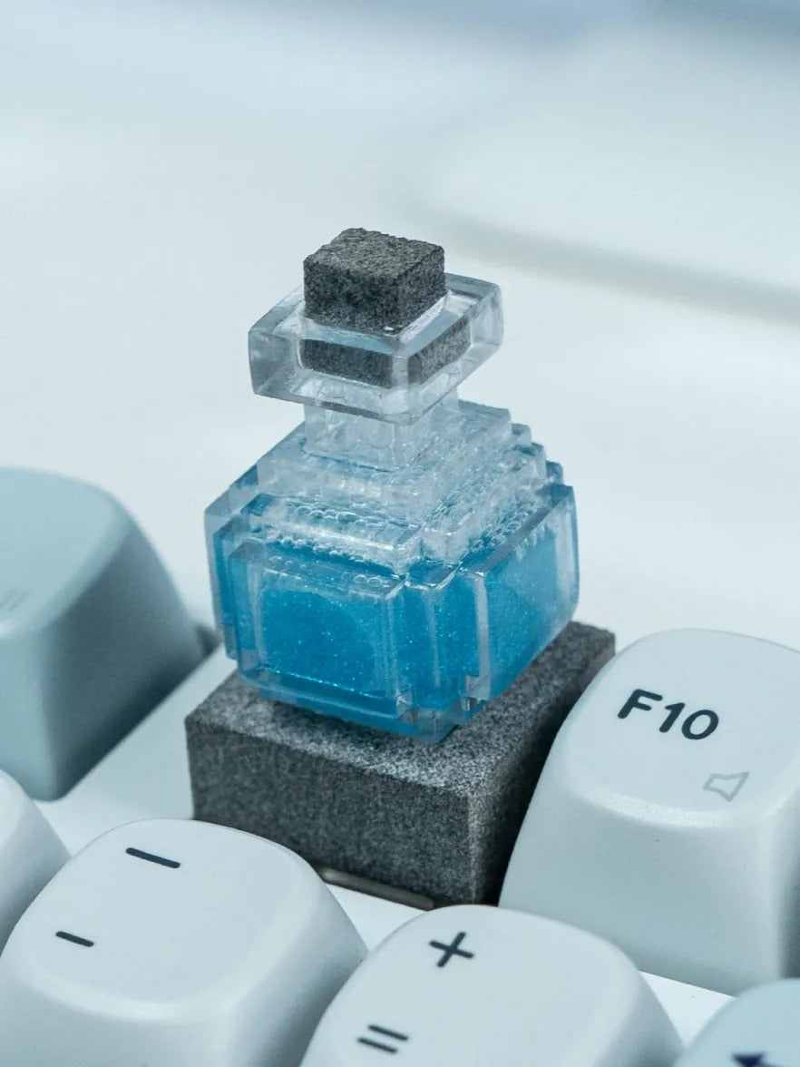 Luminous shaker charm, blue magic potion bottle personalized keycaps, creative liquid keycaps, mechanical keyboard decorative keycaps