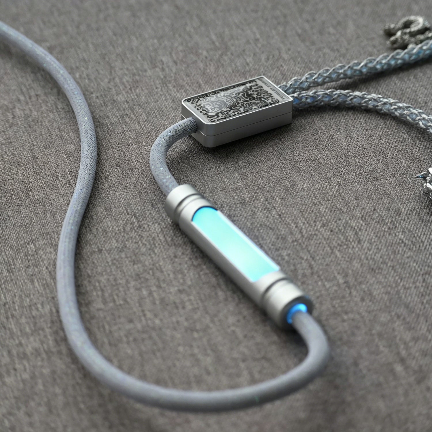 Handmade customized dragon theme one to two aviation plug data cable V2 one out two keyboard cable magnetic switch keyboard cable 8K keyboard custom data cable