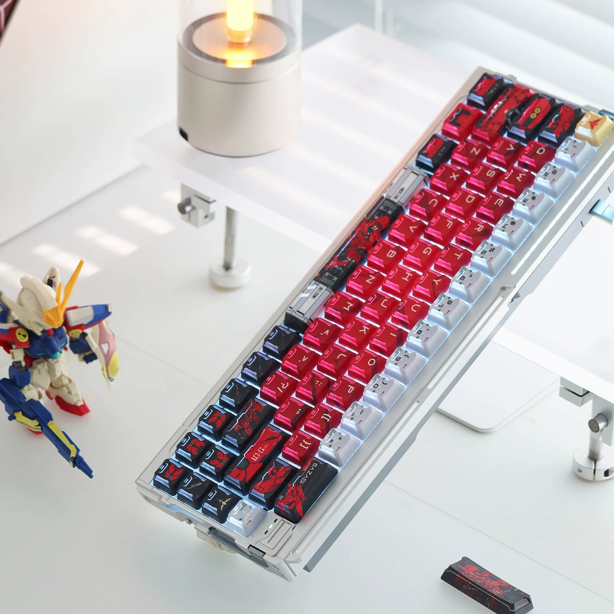 Gundam‌， SAZABI，MSN-04, There are two versions: opaque and semi transparent personalized keycaps, mechanical keyboard replacement keycap set, anime and game cultural and creative keycaps set,61/64/68/75/84/87/104 Key Mechanical Keyboard Keycap Set