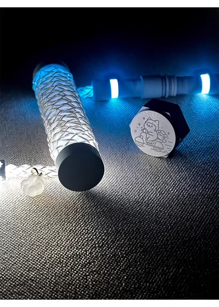 Single crystal copper aviation plug data cable, white blue gradient overall luminous 8k magnetic axis keyboard cable