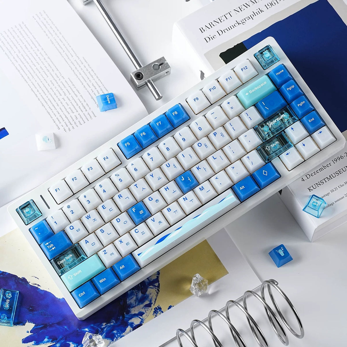 Ocean View theme design. PC semi transparent material personalized key cap set, blue ocean themed cultural creative decorative keycaps, compatible with 61/64/68/75/84/87/104 key mechanical keyboard