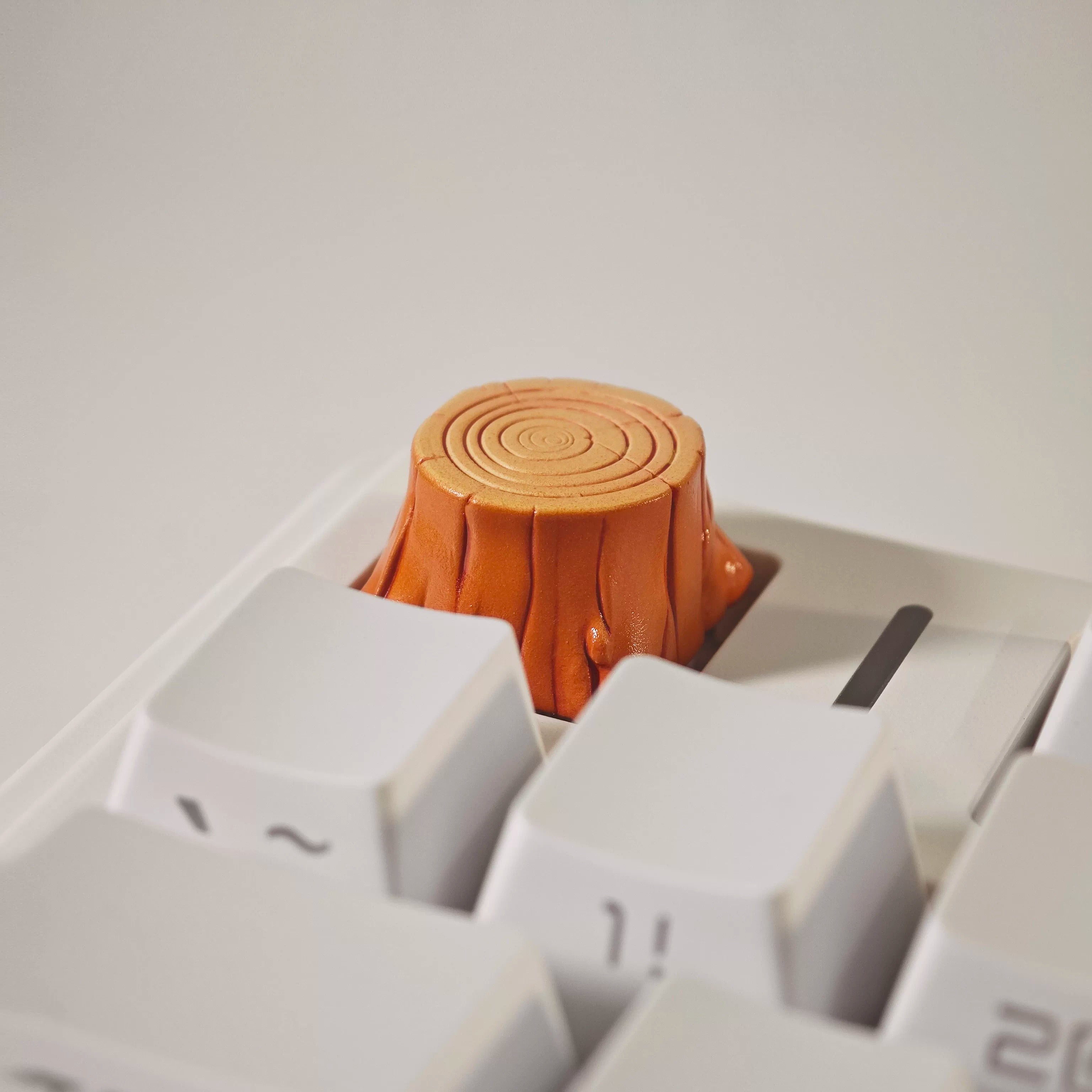 Cartoon tree stump resin coated personalized keycaps, comic style artisankeycaps, mechanical keyboard decorative keycaps