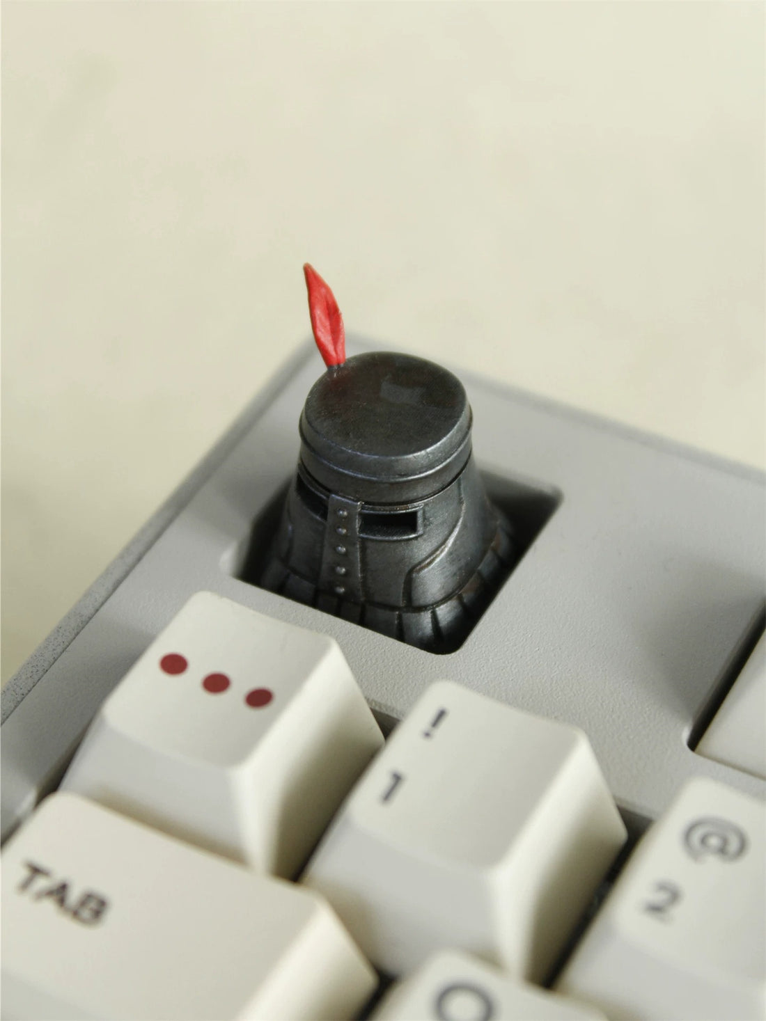 DARK SOULS series, Solaire，Hand painted personalized keycaps, decorative keycaps for anime, gaming, and cultural peripherals， Mechanical keyboard decorative art paired with keycaps