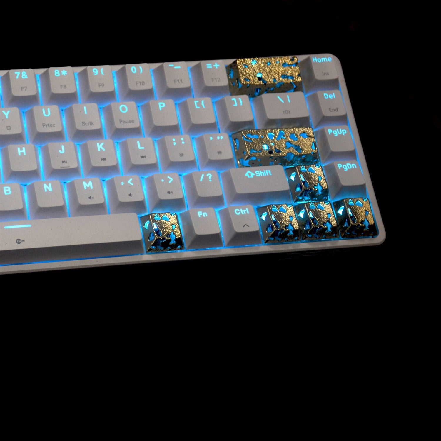 Hollow corrosion design, metal copper personalized keycaps, non-ferrous metal creative mechanical keyboard keycaps, computer desktop with decorative keycaps