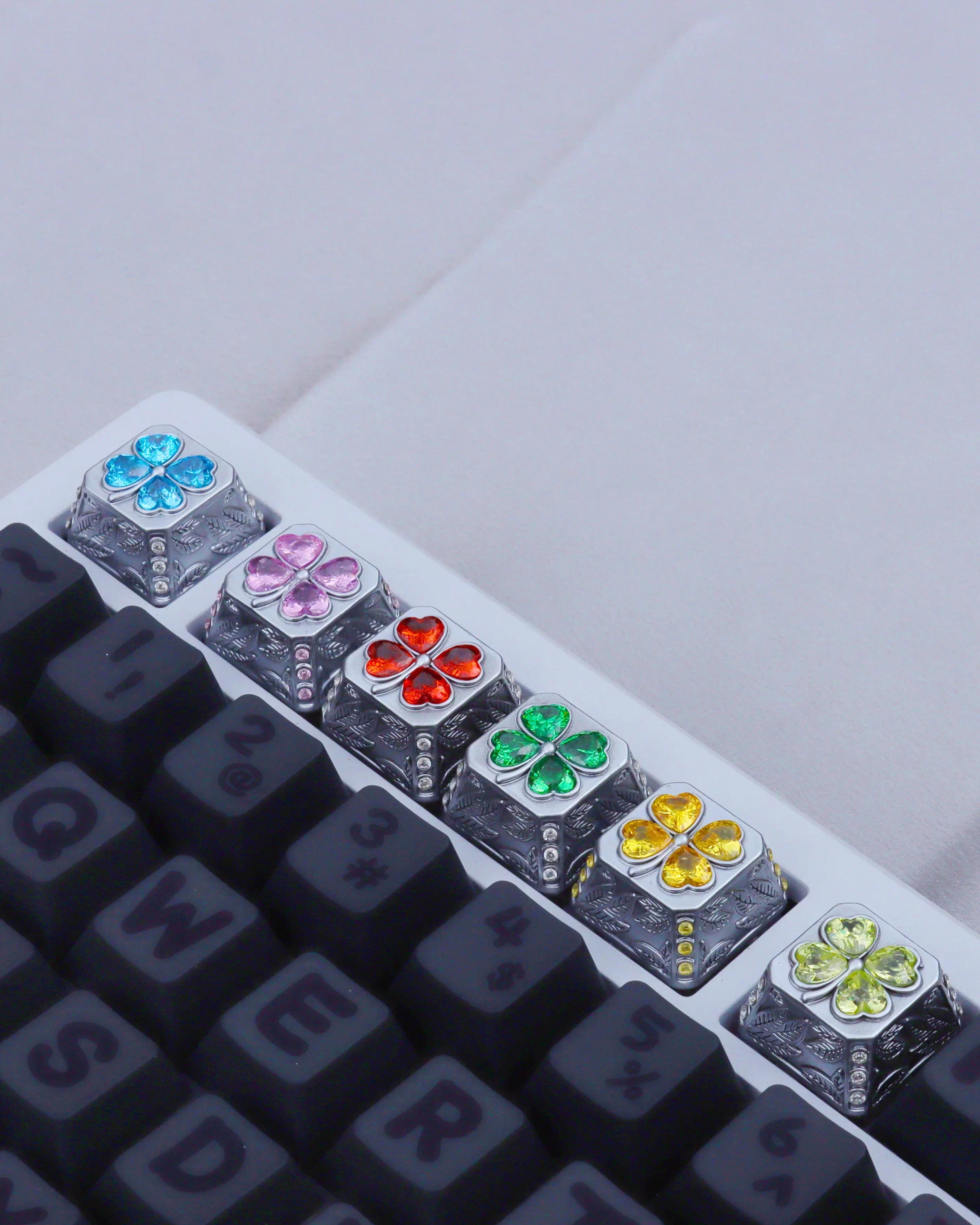 Lucky Four Leaves Clover, metal gemstone combined with personalized keycaps, lucky item mechanical keyboard decorative keycaps.