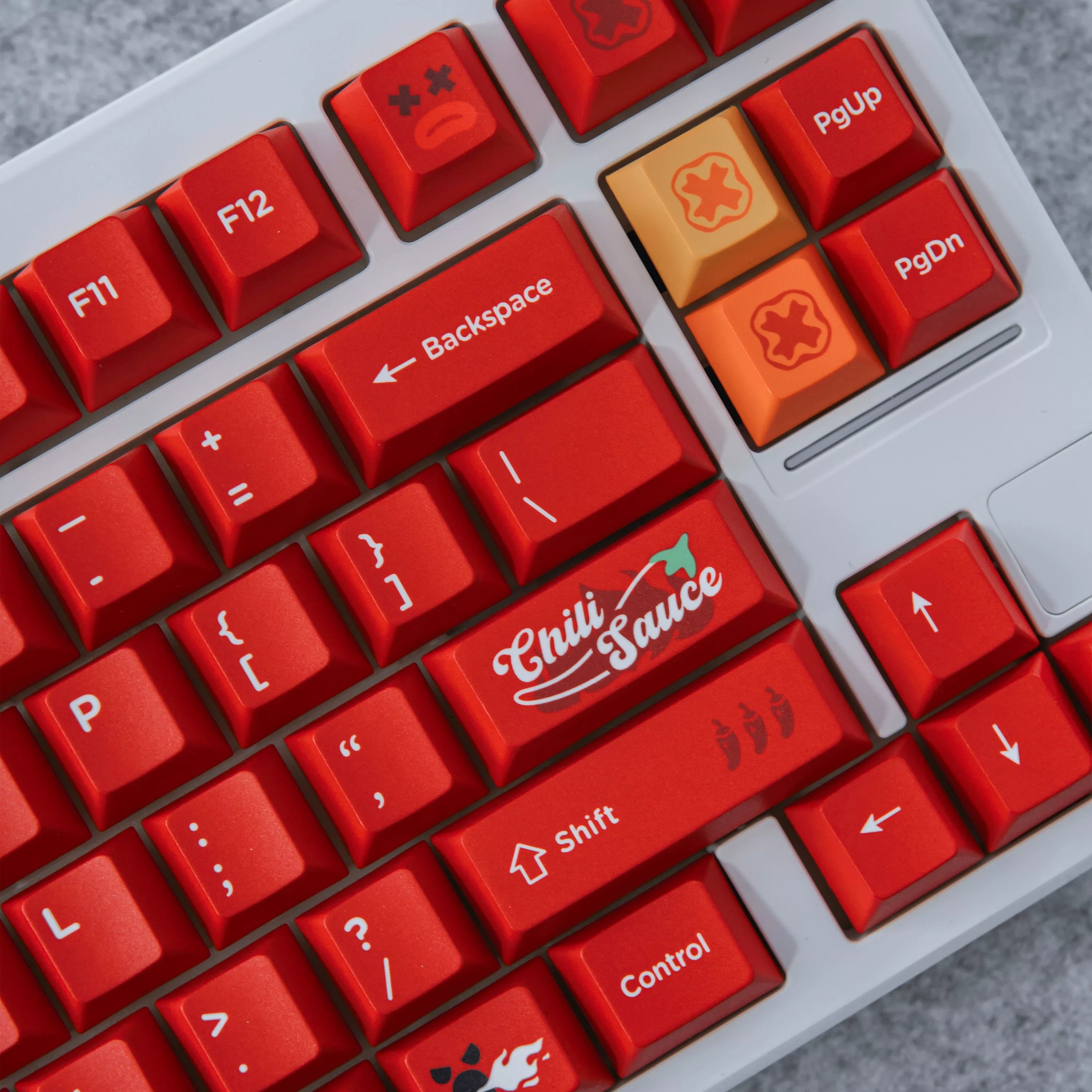 Chili themed personalized keycap set factory height, PBT material material personalized keycap set， Red gradient mechanical keyboard replacement keycap set, compatible with 61/64/68/75/84/87/104 mechanical keyboard replacement keycap