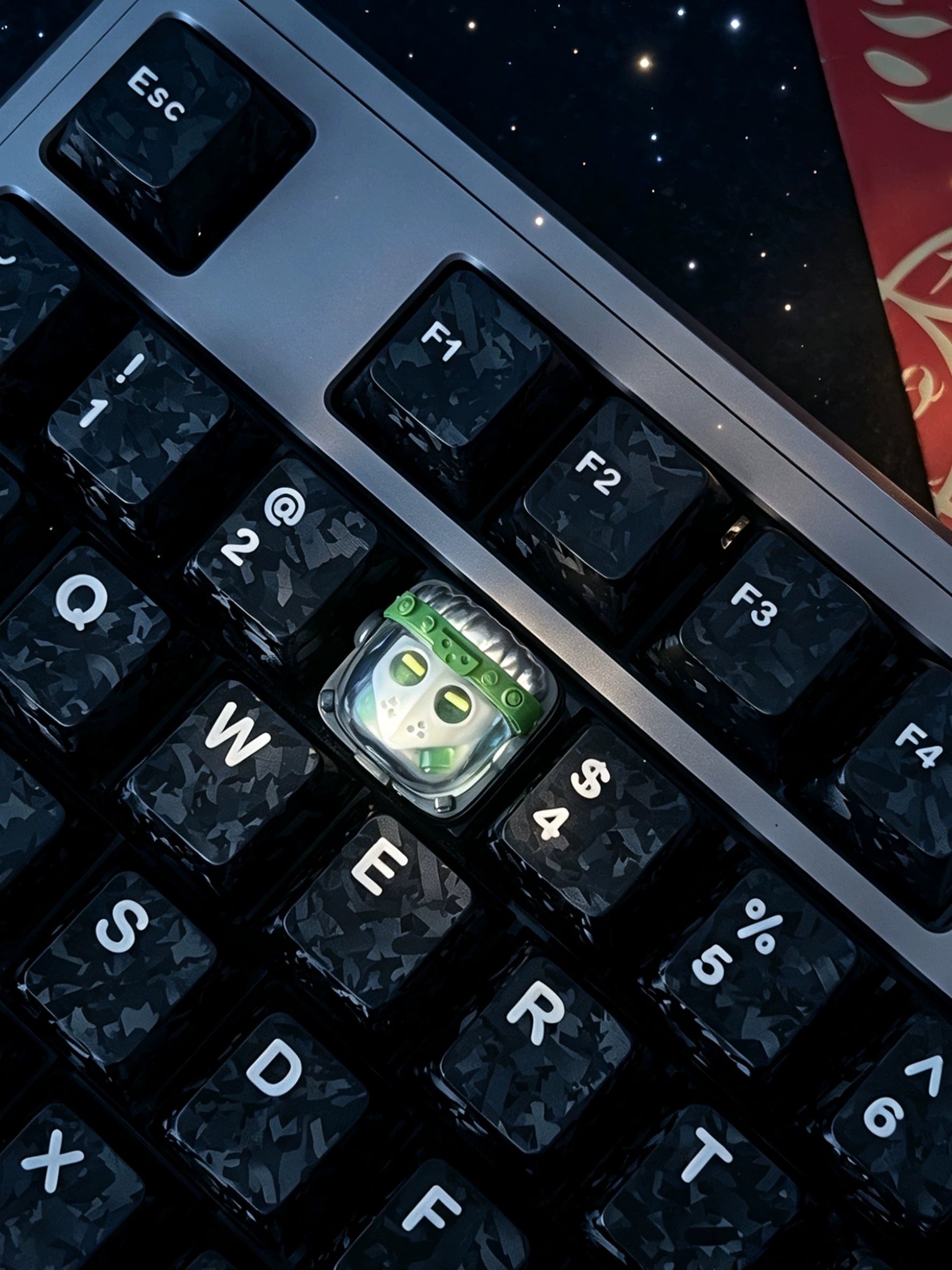 Skeleton Space Man Machine Gun Soldier Personalized Keycaps, Original Design Resin Material Mechanical Keyboard Decorative Keycaps, Cartoon Art Keycaps
