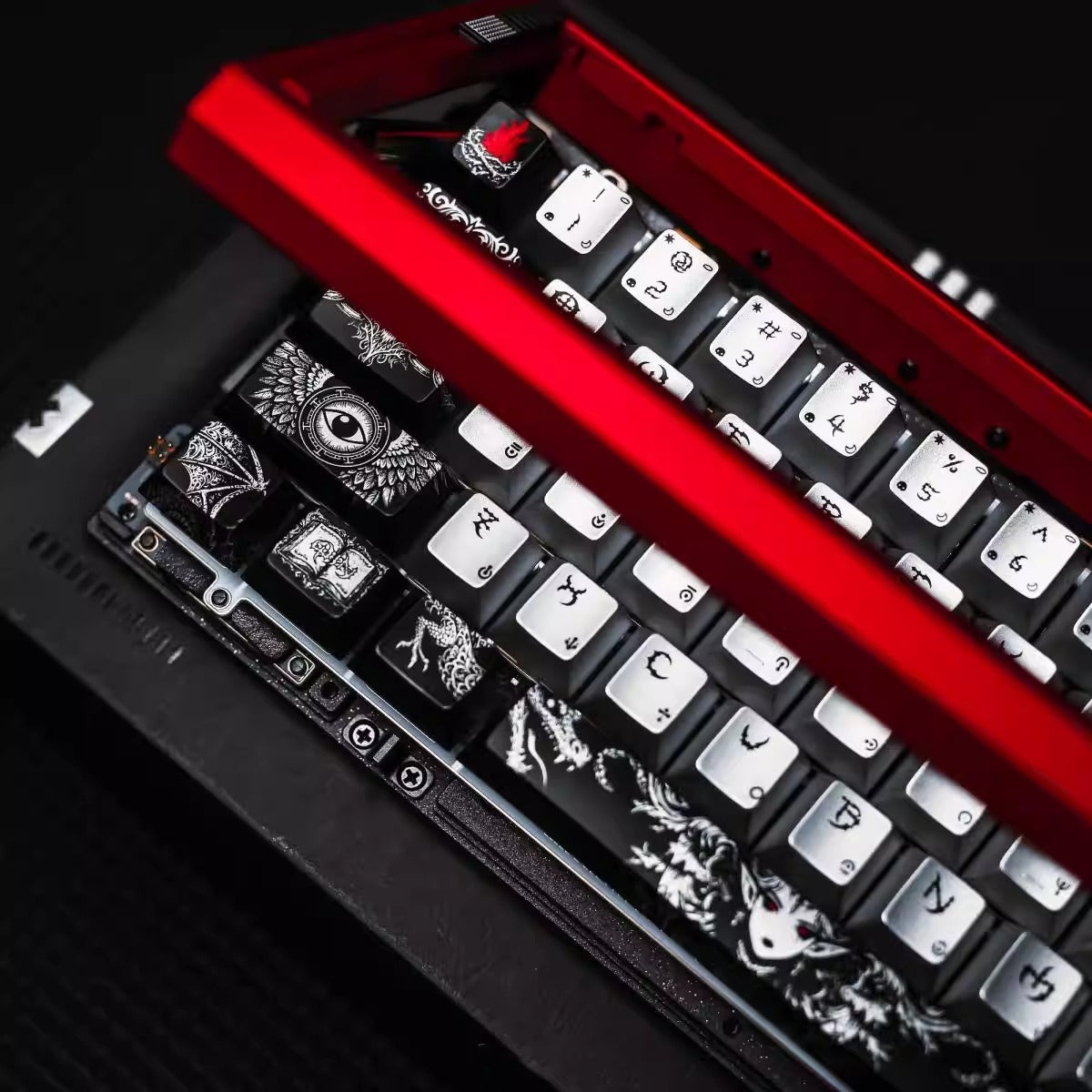 Fallen Angel Theme Design Keycap Metal Paint Pearl Paint Craftsmanship PBT Material Original Factory High Heat Sublimation Craftsmanship High Beauty Customization Personalized Keycap Set
