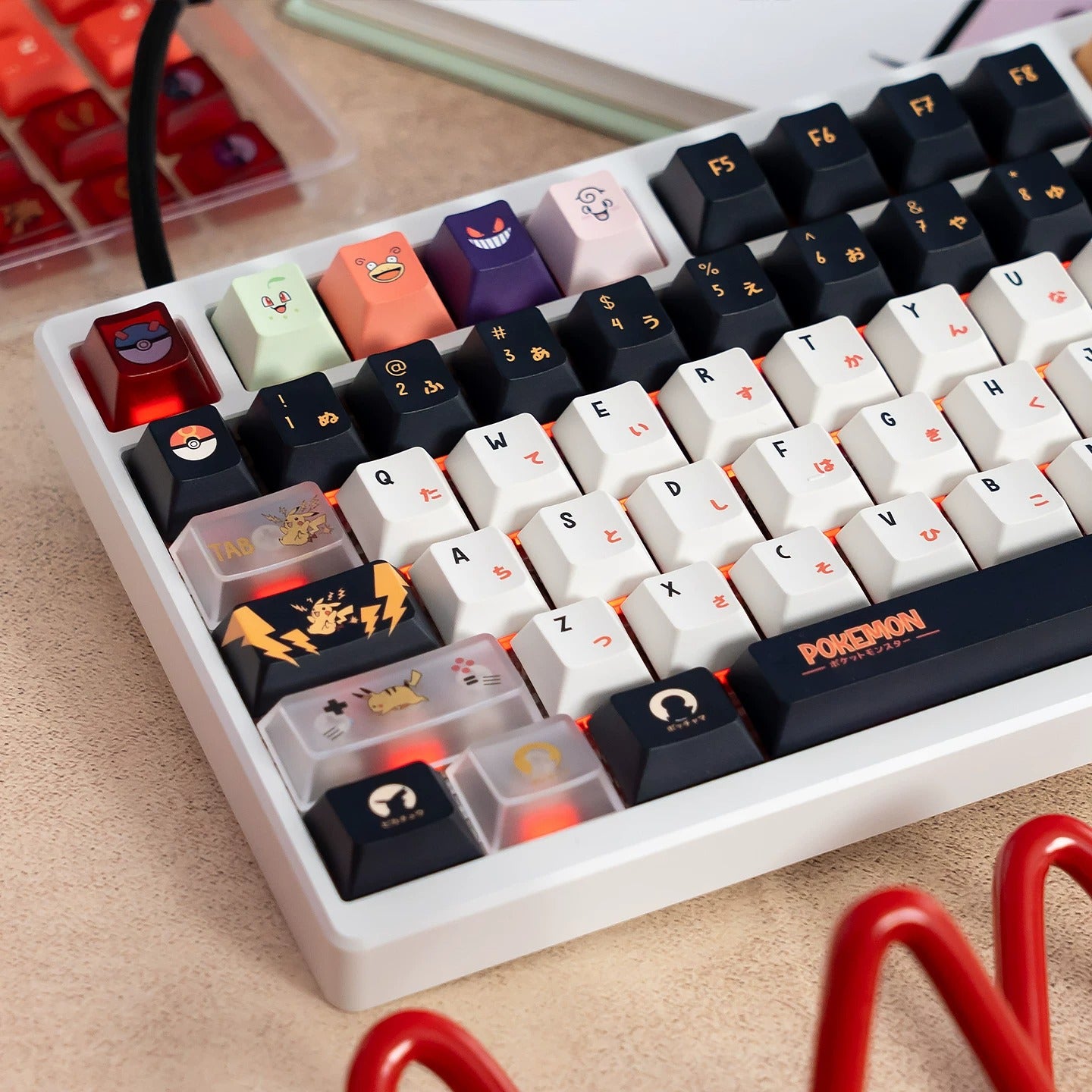 Pikachu themed keycap set, mechanical keycap PBT material material personalized keycap set, Animated cartoon keycaps, compatible with 61/64/68/75/84/87/104 mechanical keyboard replacement keycap