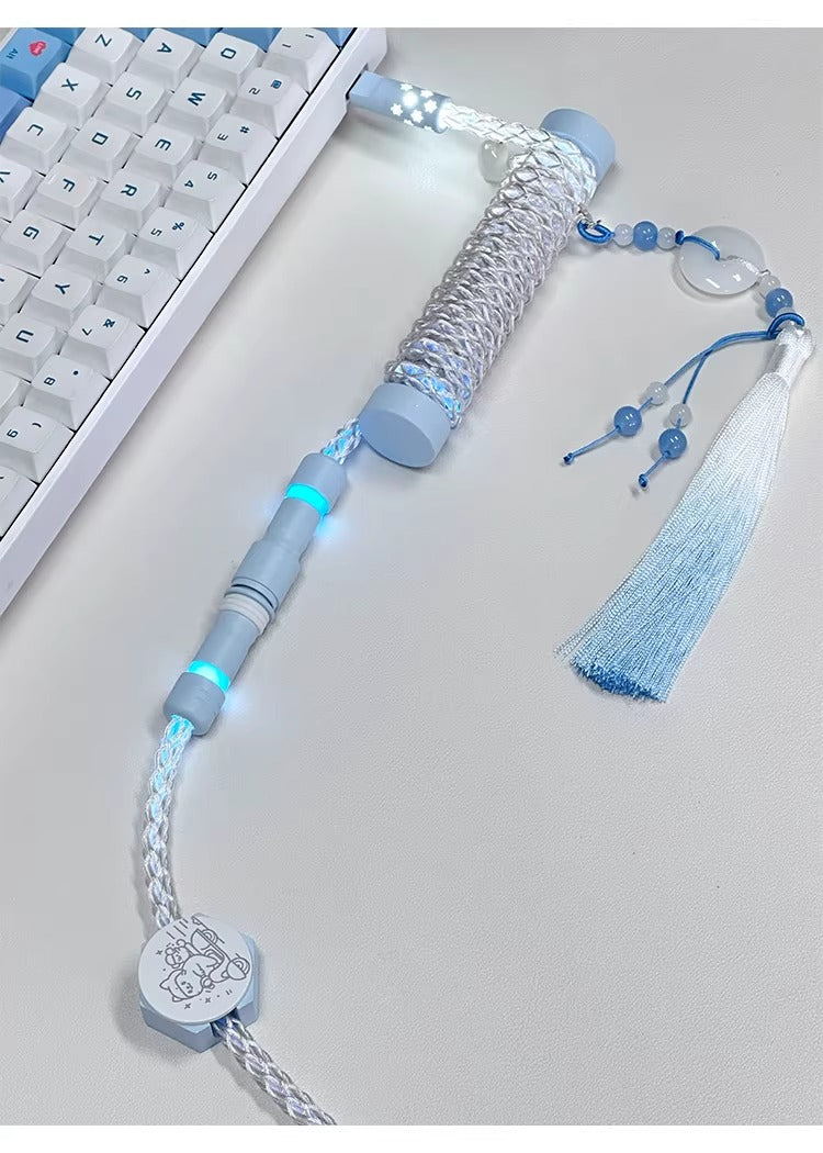 Single crystal copper aviation plug data cable, white blue gradient overall luminous 8k magnetic axis keyboard cable