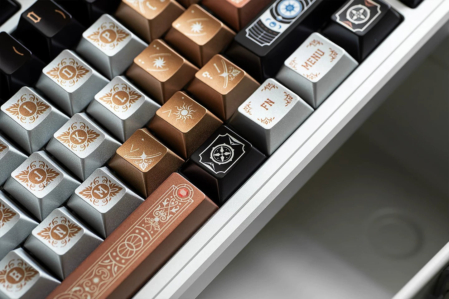 Metallic paint texture gilded design art keycaps, custom set personalized keycap series，PBT material, Original factory height, compatible with 61/64/68/75/84/87/104 mechanical keyboard keycap set