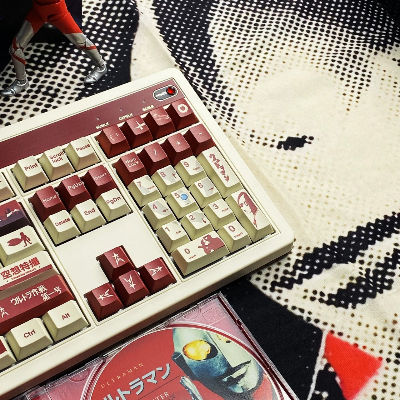 Ultraman series, first generation Ultraman themed personalized keycap set, available in red/black, PBT material original factory highly personalized keycap set, anime and game themed keycaps, suitable for 61/64/68/75/84/87/104 key mechanical keyboards.