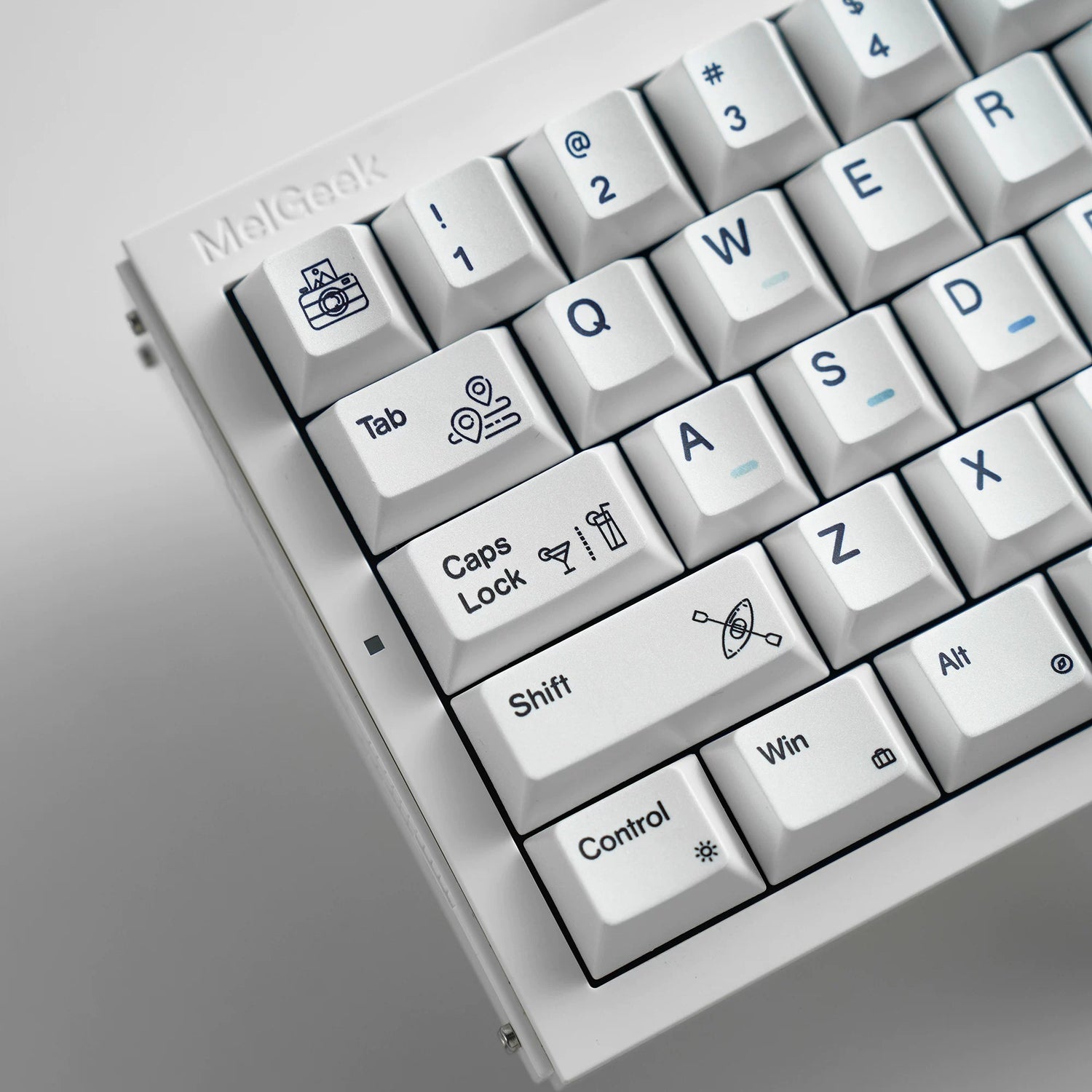 Black/White Holiday Pearl Paint Mechanical Keyboard Keycaps Minimalist Style Decorative Keycaps, PBT Heat Sublimation Original Factory Height, Personalized Keyboard Keycap Set
