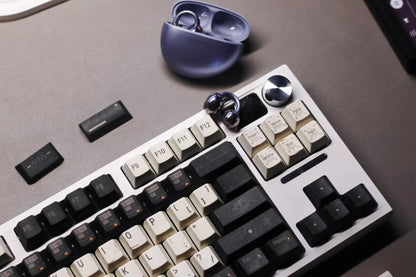 Interstellar themed personalized keycap set, astronaut space series PBT material decorative keycaps