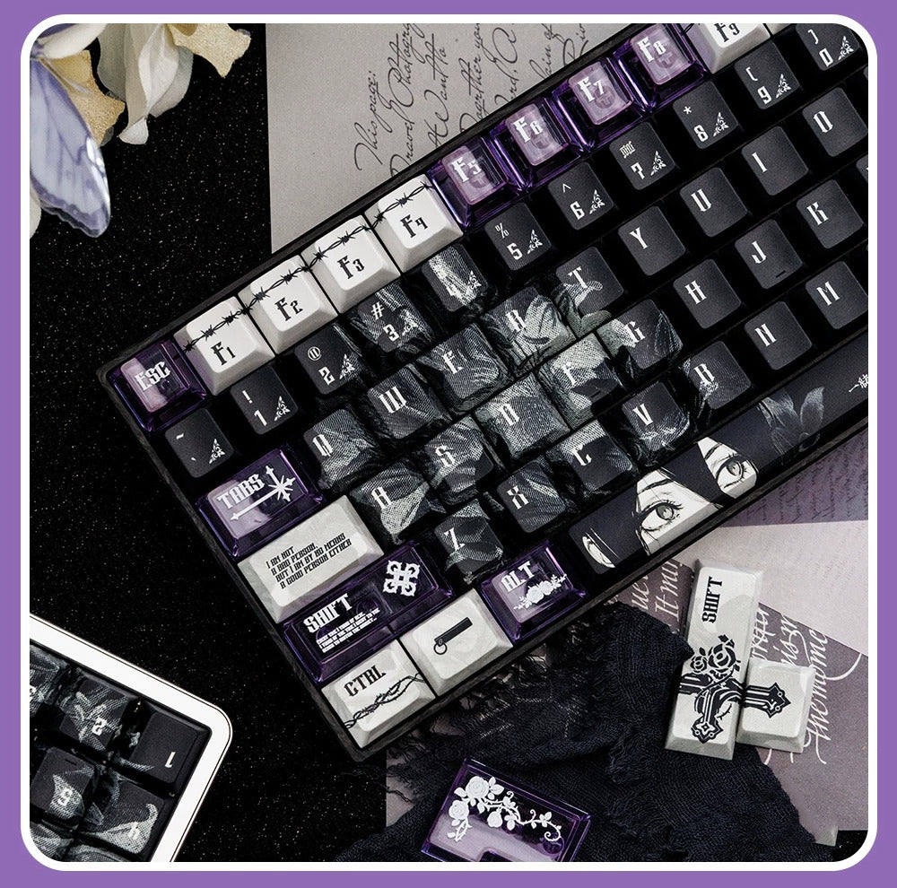 Chainsaw Man theme, Reze Arc，PBT+PC material personalized keycap set, anime keycap culture peripheral mechanical keyboard decoration keycaps， Compatible with 61/64/68/75/84/87/104 key mechanical keyboard keycap set