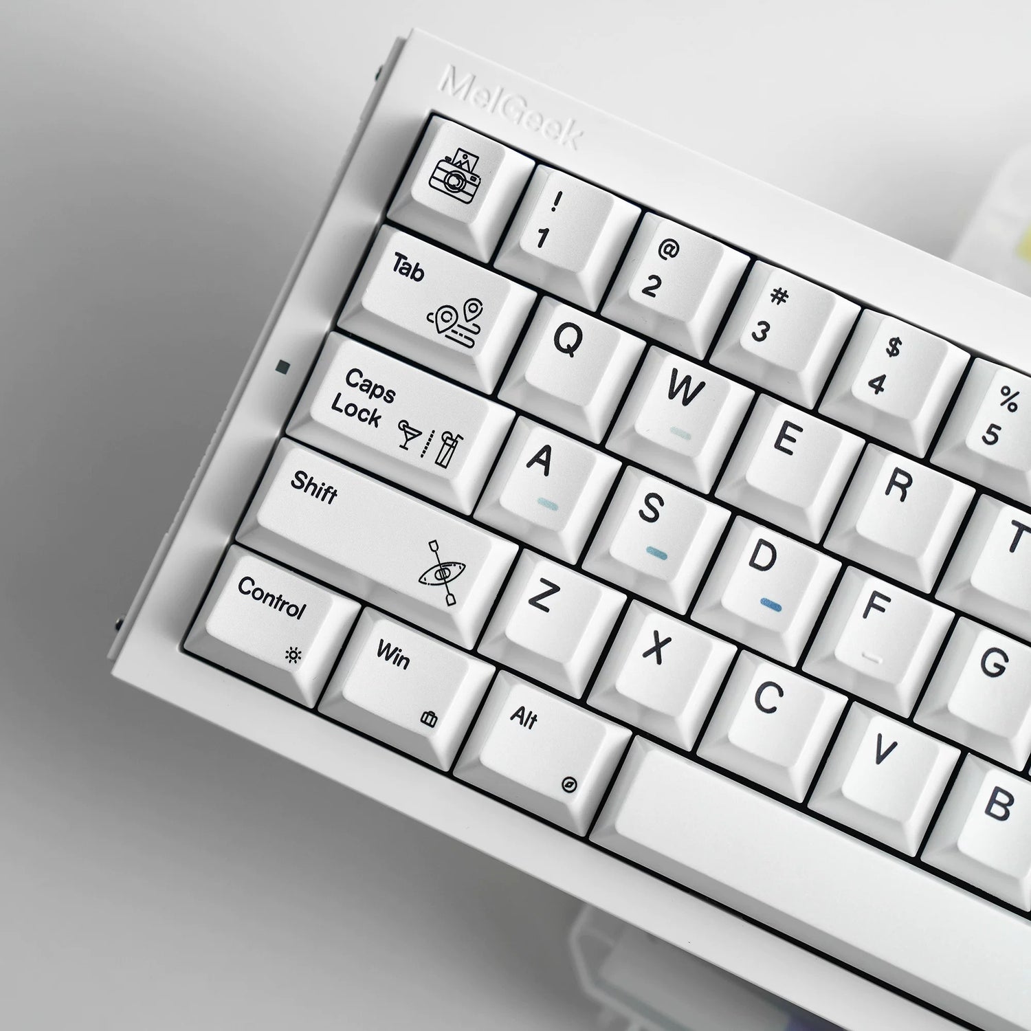 Black/White Holiday Pearl Paint Mechanical Keyboard Keycaps Minimalist Style Decorative Keycaps, PBT Heat Sublimation Original Factory Height, Personalized Keyboard Keycap Set