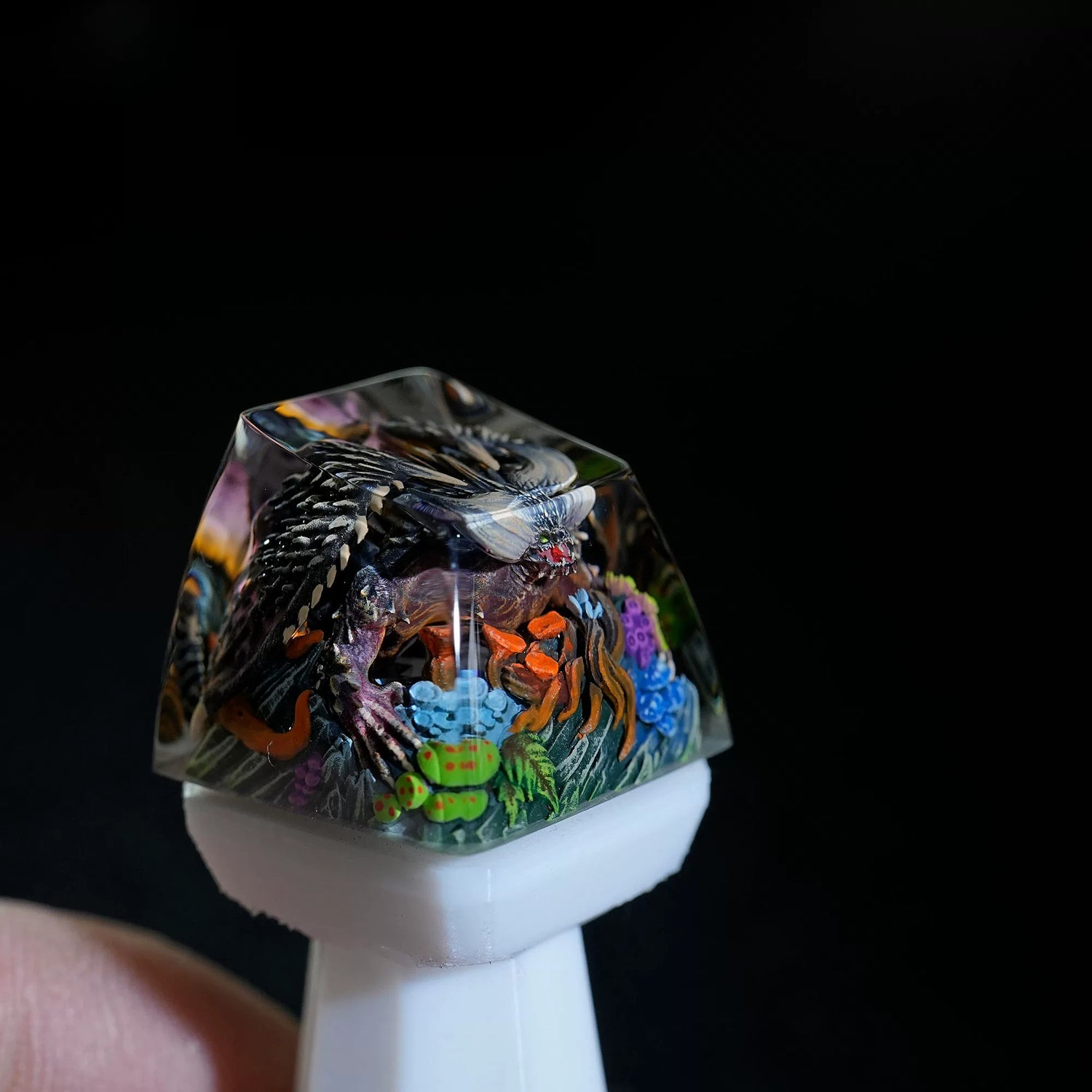 Monster Hunter, Nergigante, 1U crystal resin personalized keycaps, anime, gaming, cultural and creative peripheral products, mechanical keyboard decoration keycaps