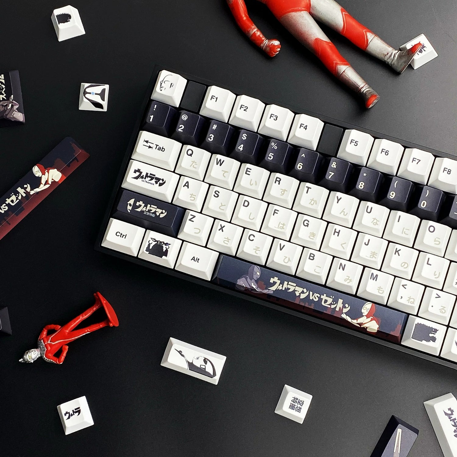 Ultraman series, first generation Ultraman themed personalized keycap set, available in red/black, PBT material original factory highly personalized keycap set, anime and game themed keycaps, suitable for 61/64/68/75/84/87/104 key mechanical keyboards.