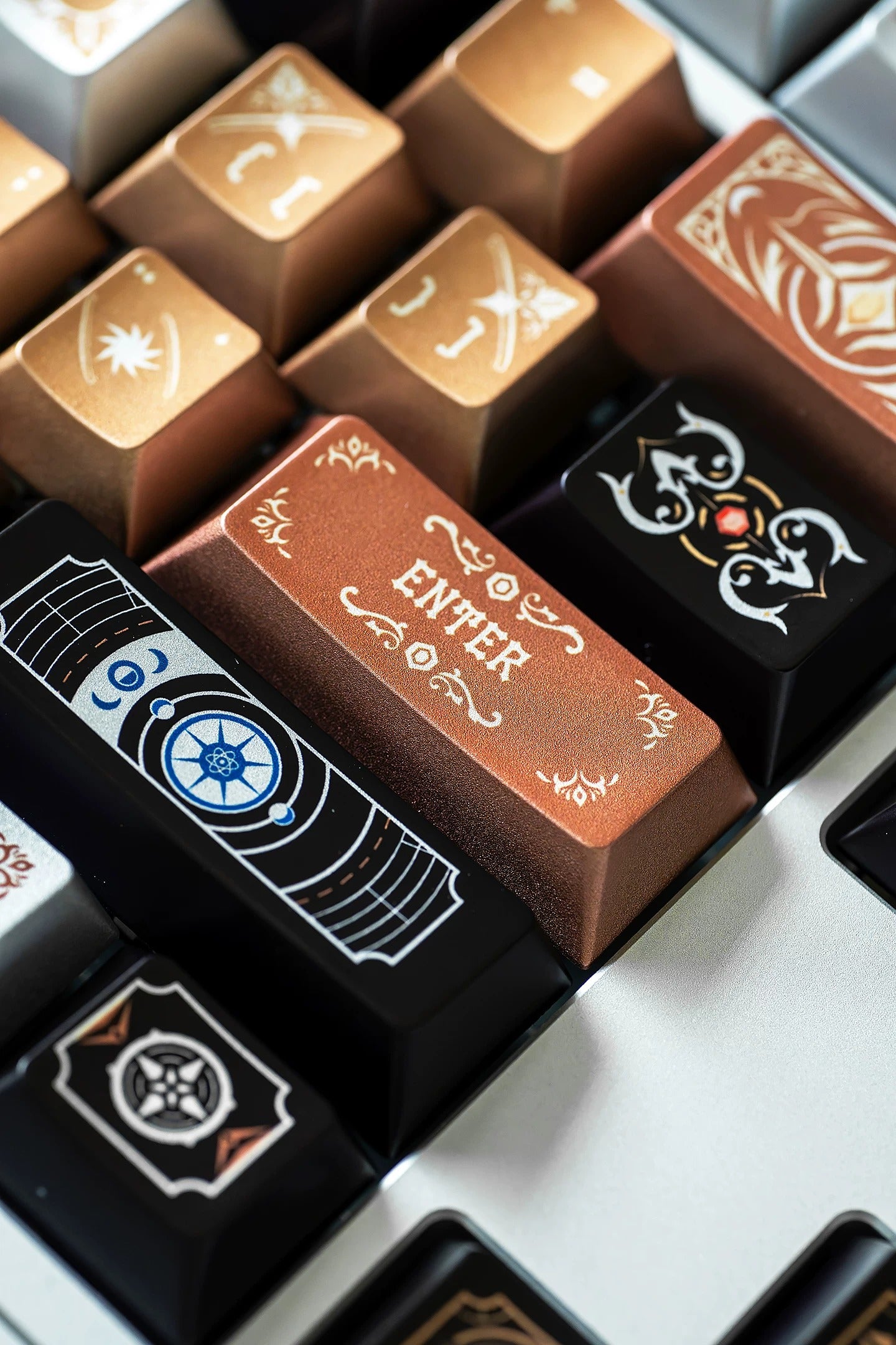 Metallic paint texture gilded design art keycaps, custom set personalized keycap series，PBT material, Original factory height, compatible with 61/64/68/75/84/87/104 mechanical keyboard keycap set