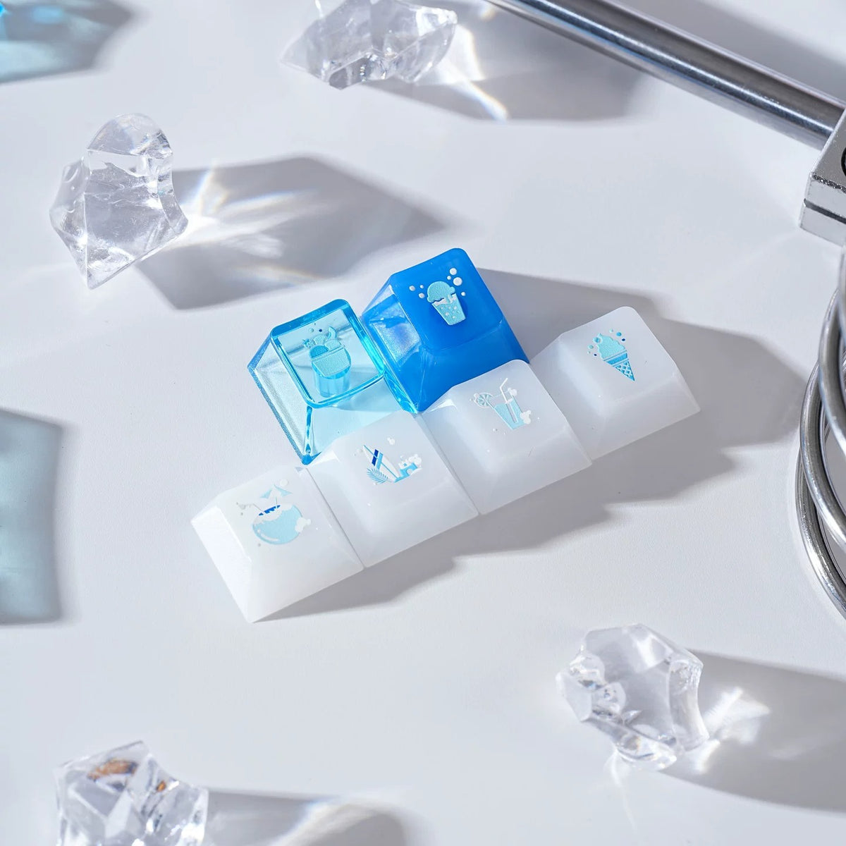 Ocean View theme design. PC semi transparent material personalized key cap set, blue ocean themed cultural creative decorative keycaps, compatible with 61/64/68/75/84/87/104 key mechanical keyboard
