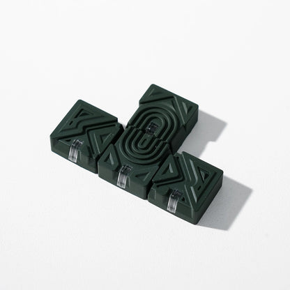 Misalignment design, directional key set, translucent effect, minimalist resin+metal powder material personalized keycaps, mechanical keyboard decorative keycaps