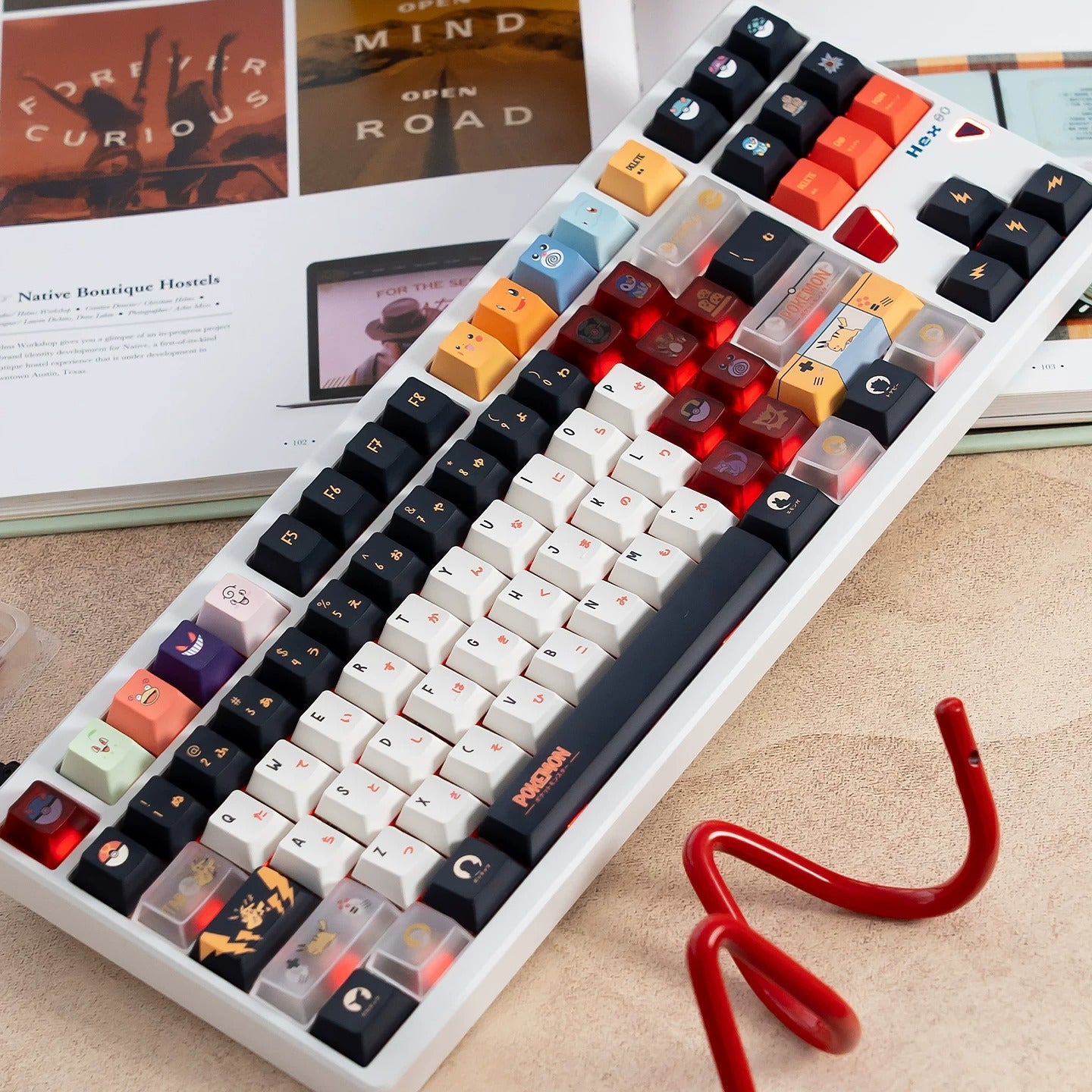 Pikachu themed keycap set, mechanical keycap PBT material material personalized keycap set, Animated cartoon keycaps, compatible with 61/64/68/75/84/87/104 mechanical keyboard replacement keycap