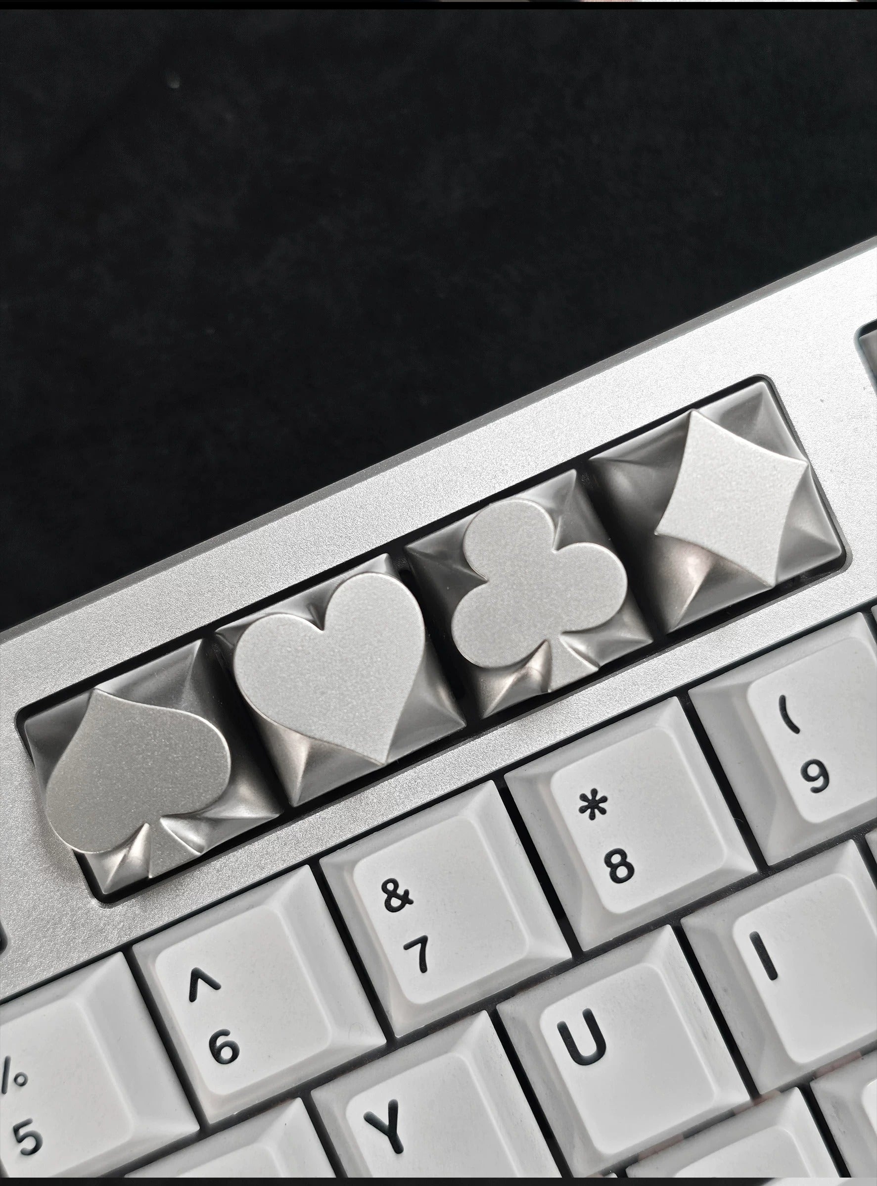 Metal playing cards, suit keycaps, mechanical keyboard, personalized metal, three-dimensional personalized decoration, keycap direction