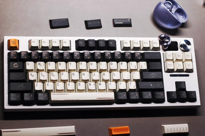 Interstellar themed personalized keycap set, astronaut space series PBT material decorative keycaps