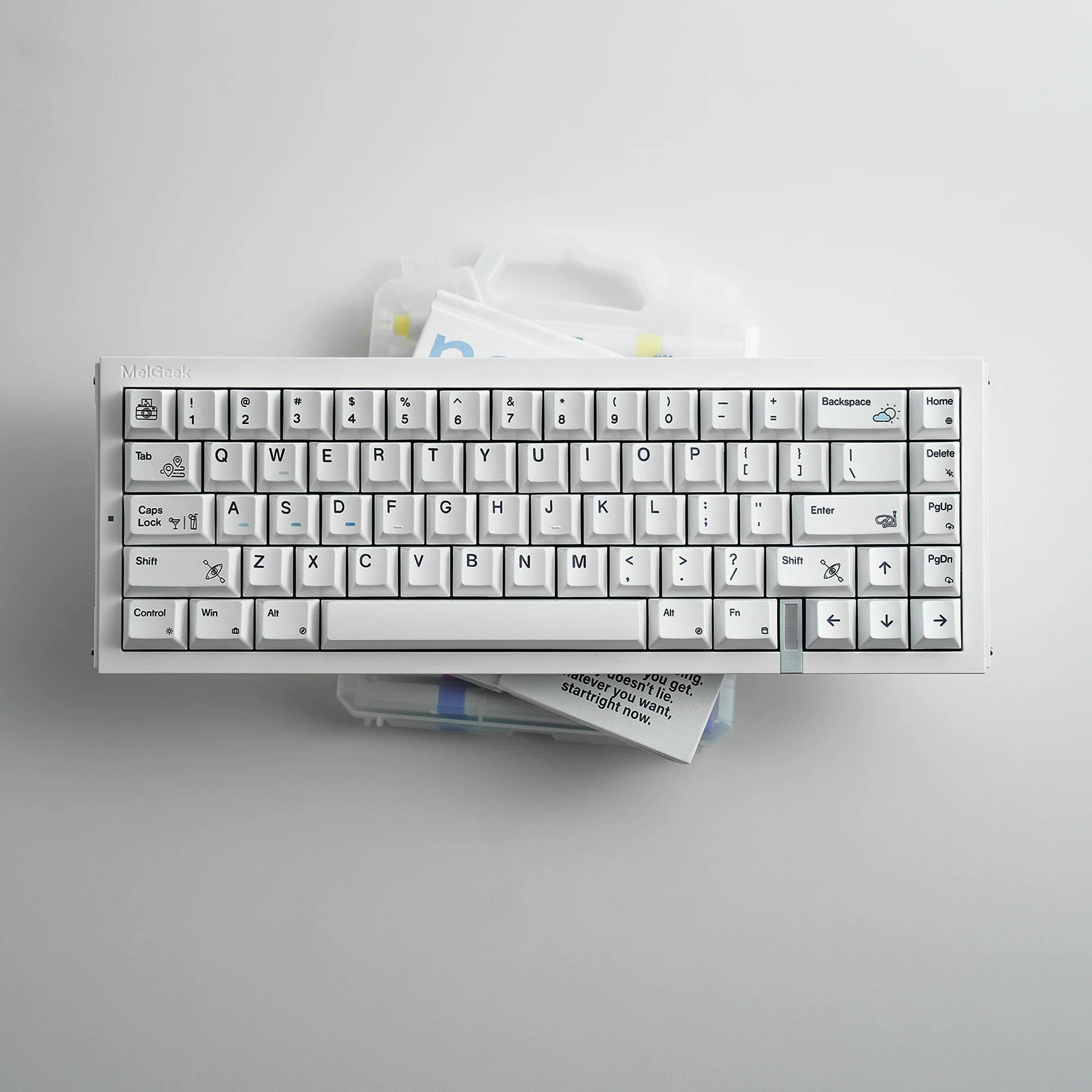 Black/White Holiday Pearl Paint Mechanical Keyboard Keycaps Minimalist Style Decorative Keycaps, PBT Heat Sublimation Original Factory Height, Personalized Keyboard Keycap Set