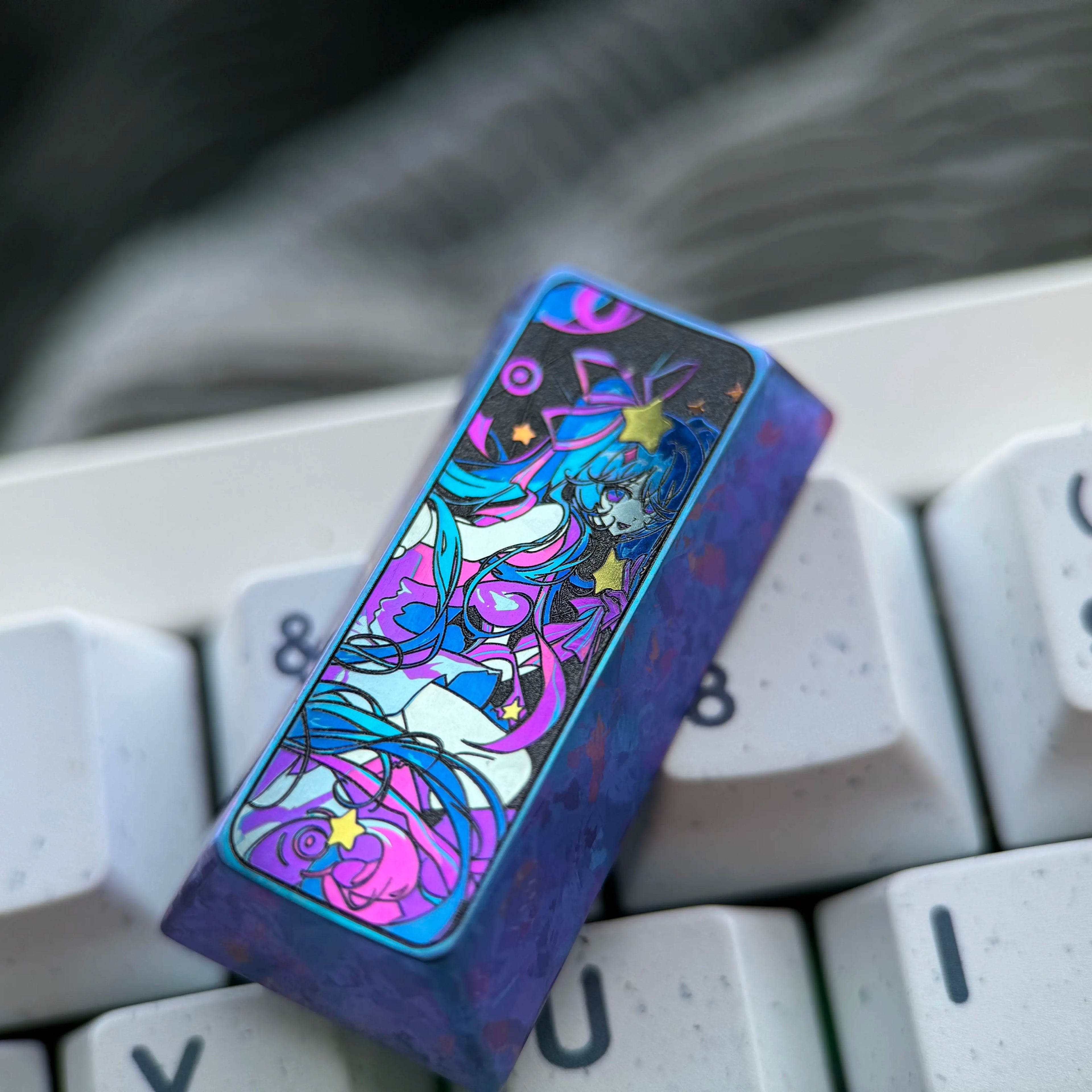 Mechanical keyboard 108% full-size keyboard, PAD keypad number area,+/Enter key, vertical 2U titanium alloy personalized key cap Collection, animation game cultural creative products, mechanical keyboard decorative key cap