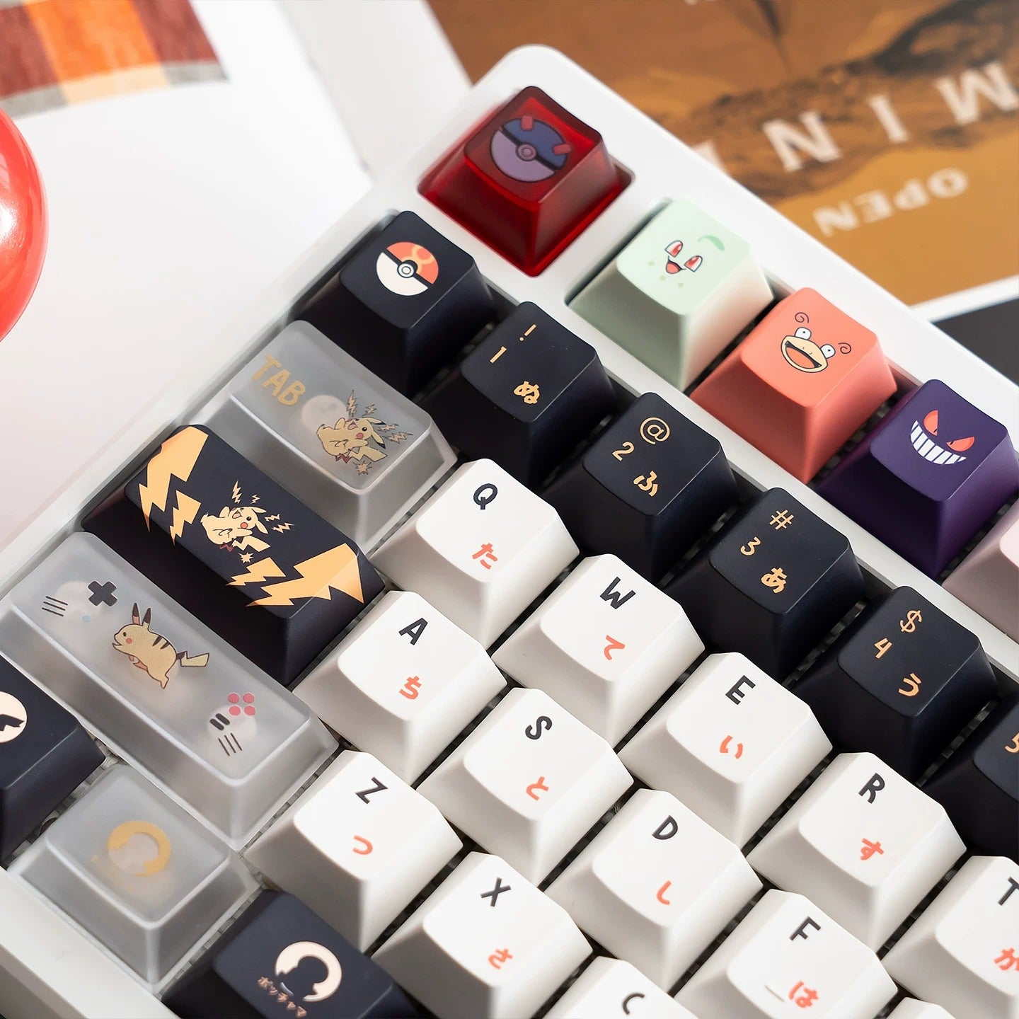 Pikachu themed keycap set, mechanical keycap PBT material material personalized keycap set, Animated cartoon keycaps, compatible with 61/64/68/75/84/87/104 mechanical keyboard replacement keycap