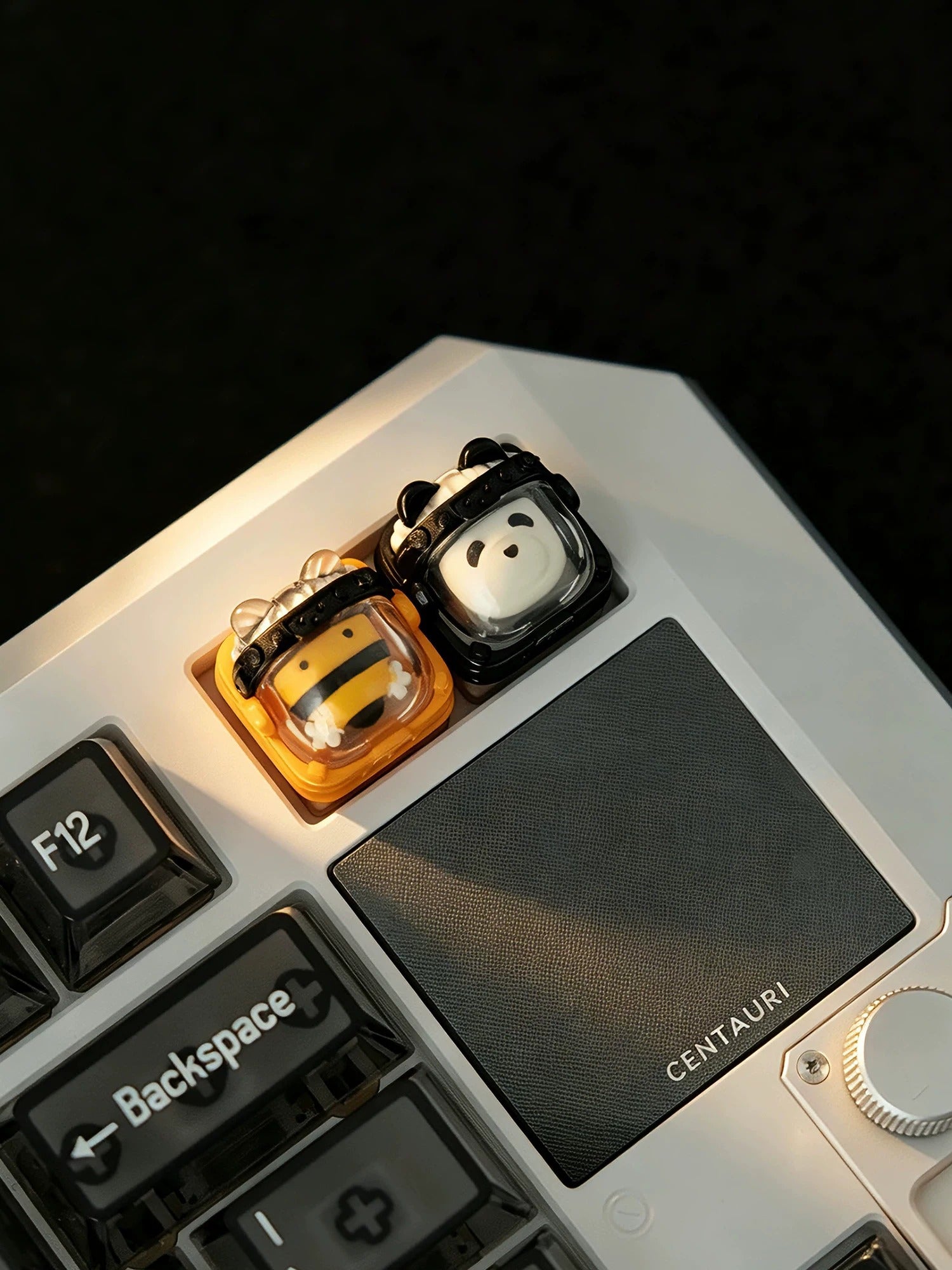 Skeleton Space Man Machine Gun Soldier Personalized Keycaps, Original Design Resin Material Mechanical Keyboard Decorative Keycaps, Cartoon Art Keycaps