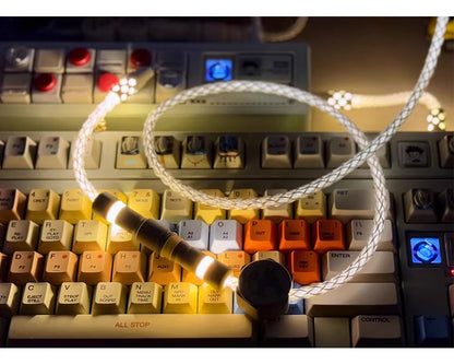 Customized single crystal copper handmade mechanical keyboard data cable, full body luminous star hollow plug, aviation plug, personalized luminous cable