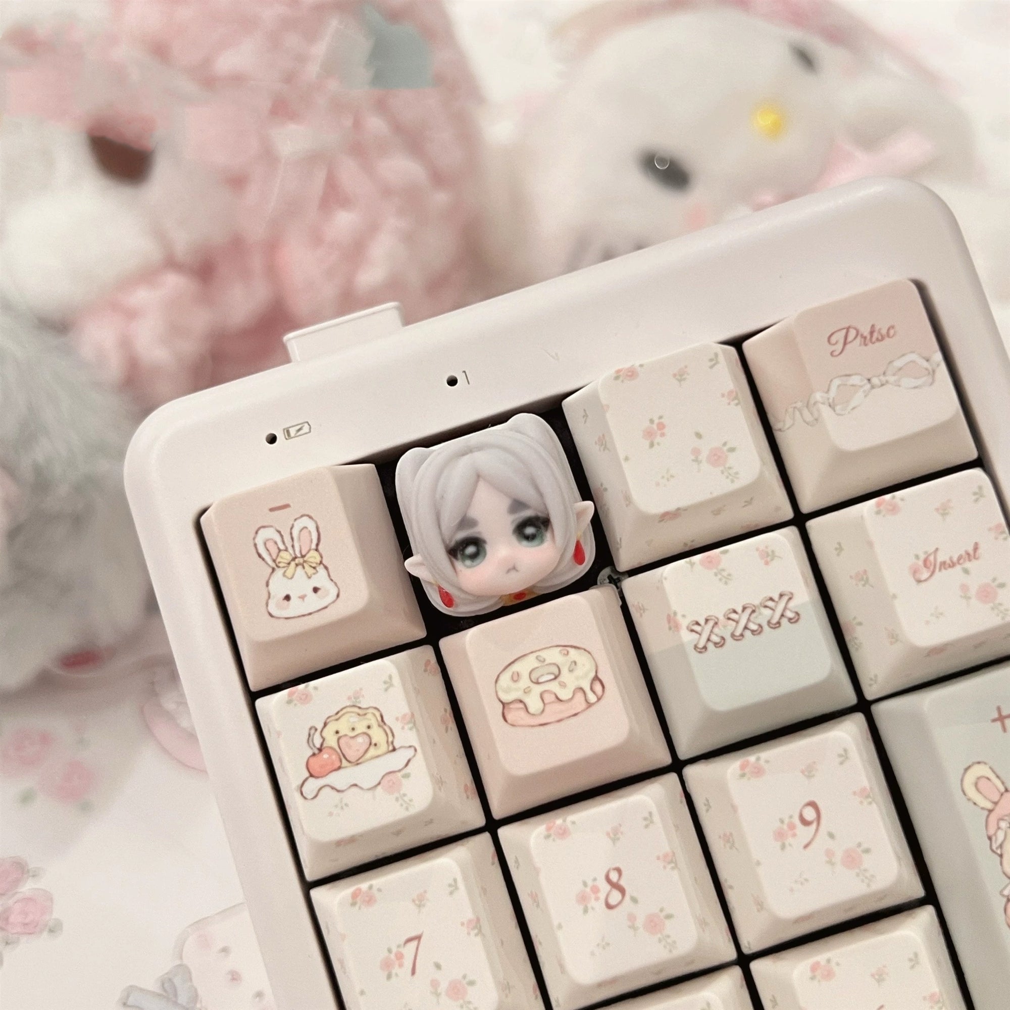 Frieren, Multi colored resin printed personalized keycaps, mechanical keyboard resin decorative keycaps, artistic cartoon anime keycaps